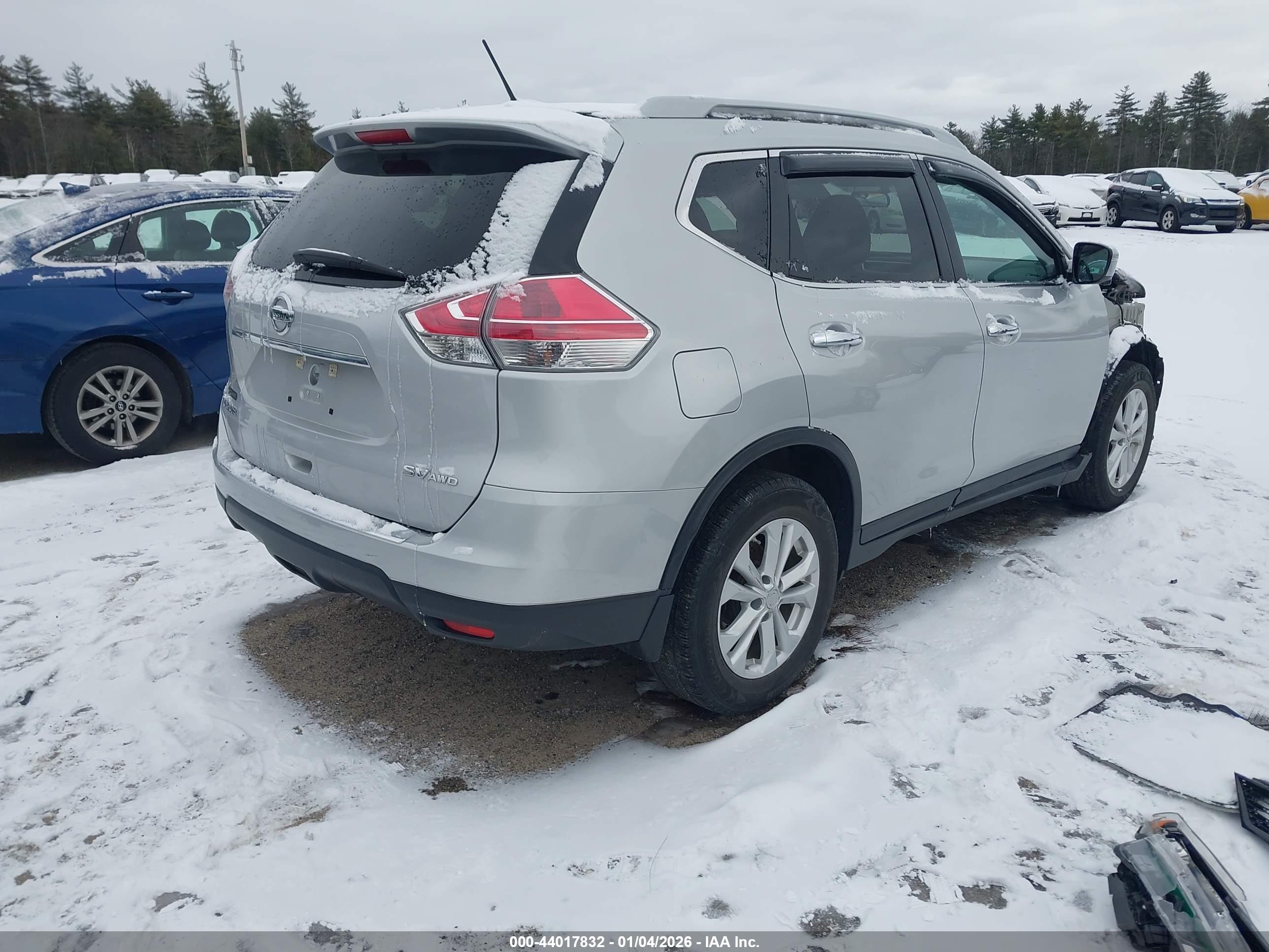 NISSAN ROGUE image 4