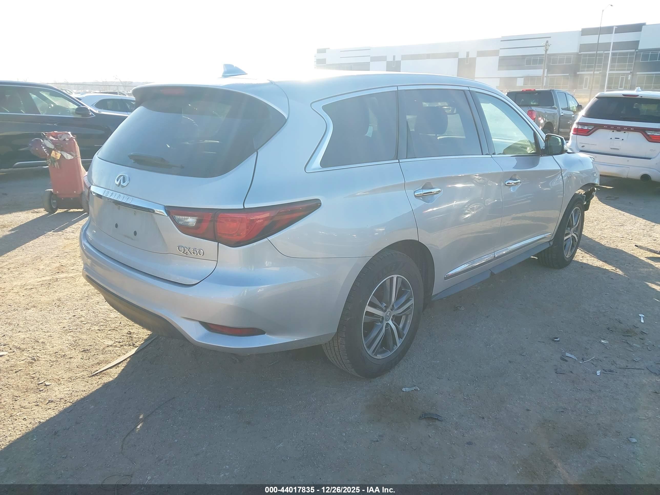 INFINITI QX60 image 4