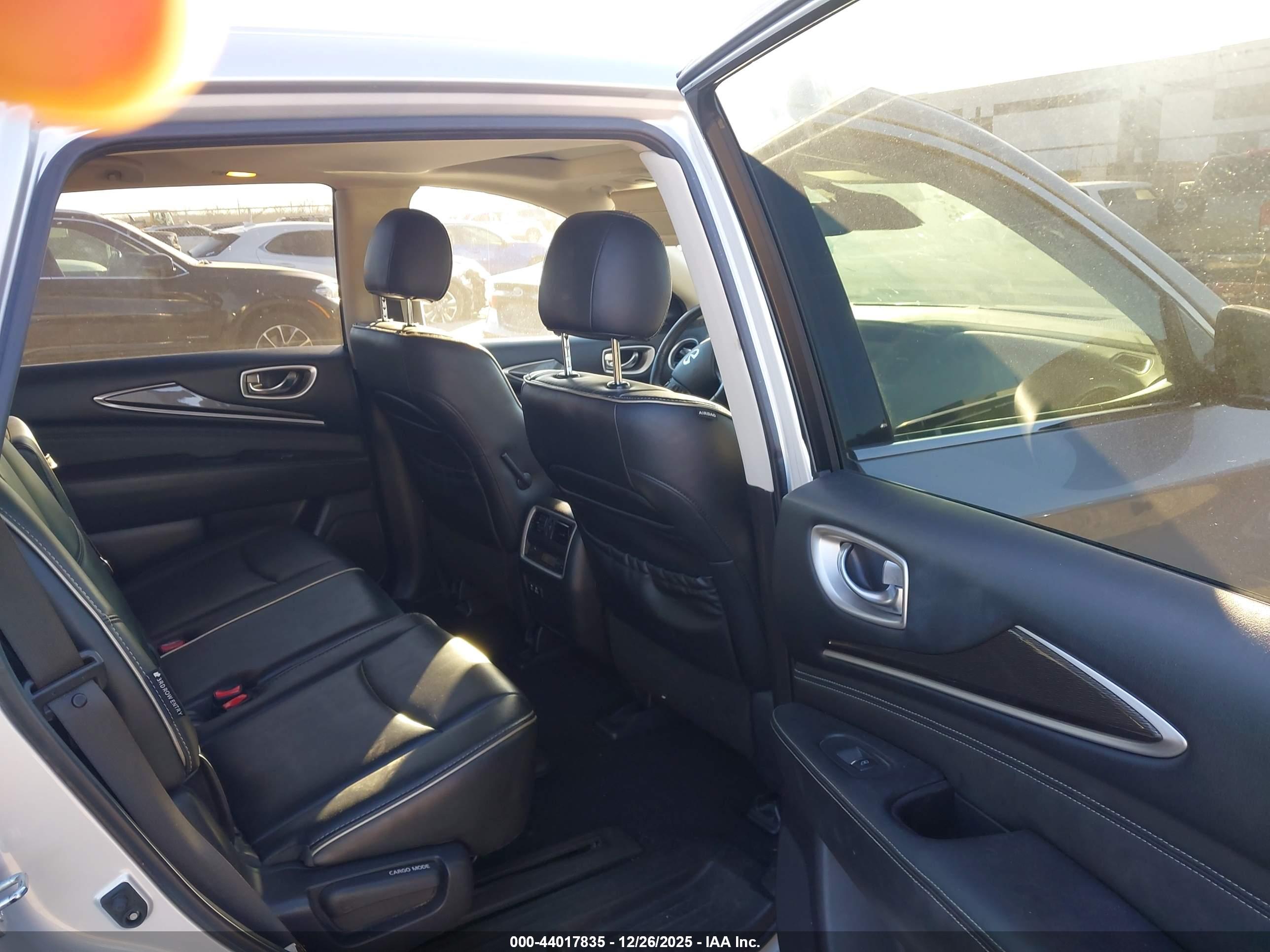 INFINITI QX60 image 8