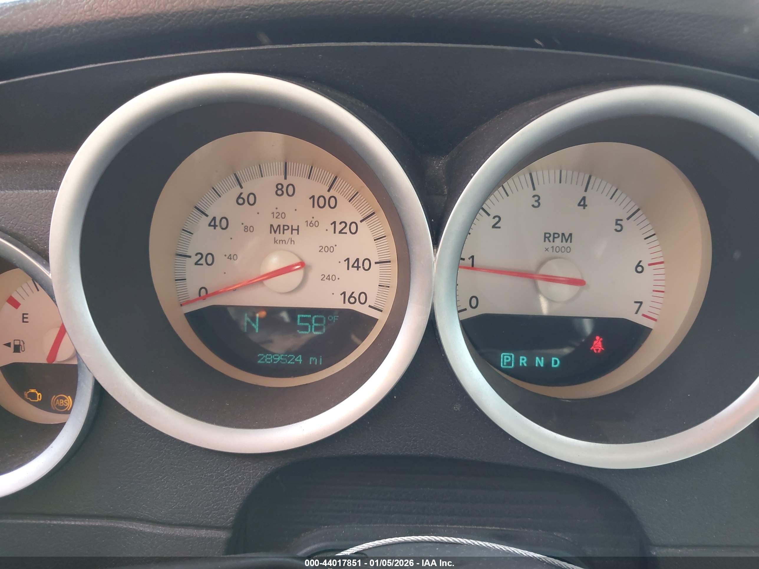 DODGE MAGNUM image 7