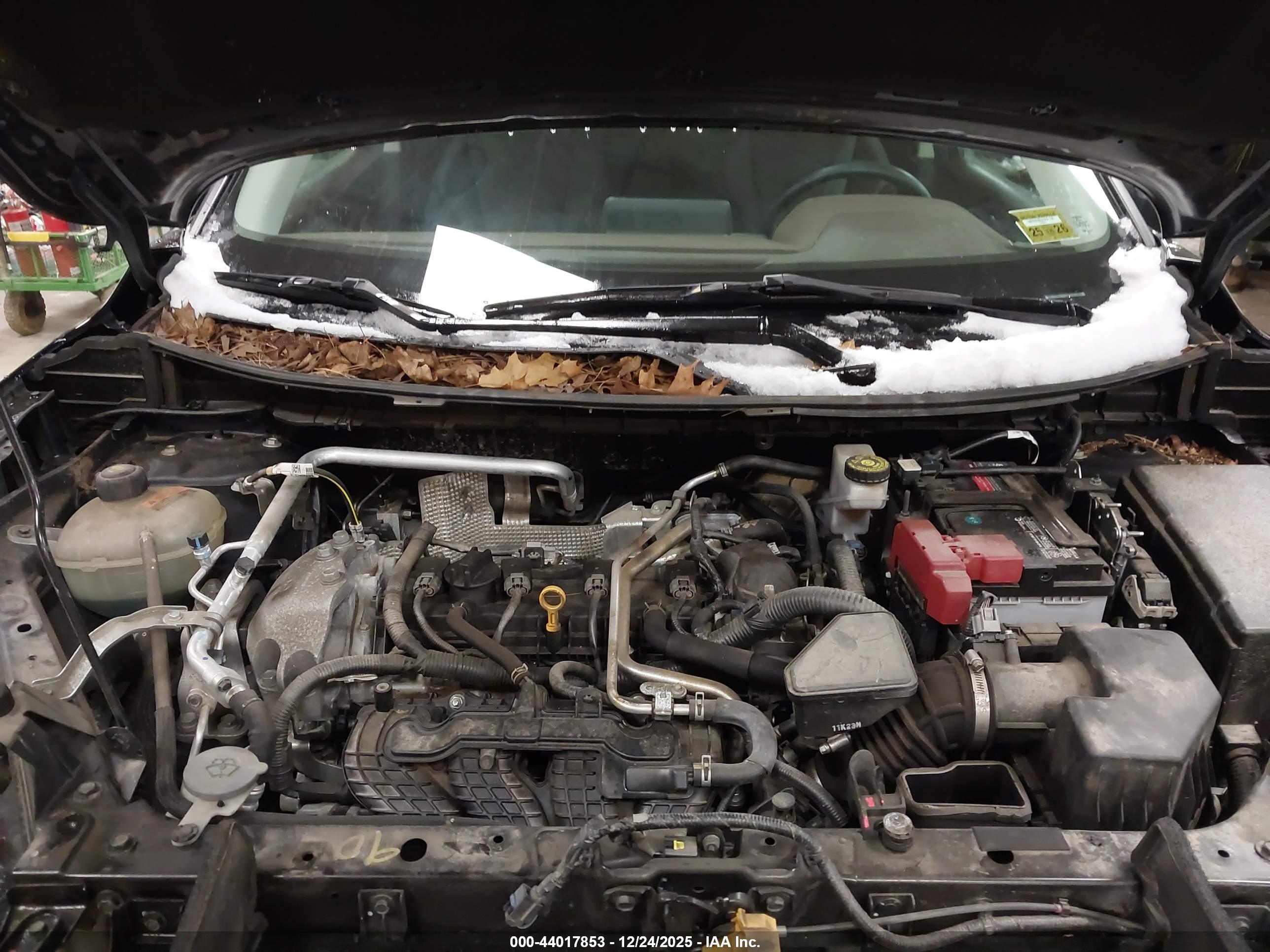 NISSAN ROGUE image 10