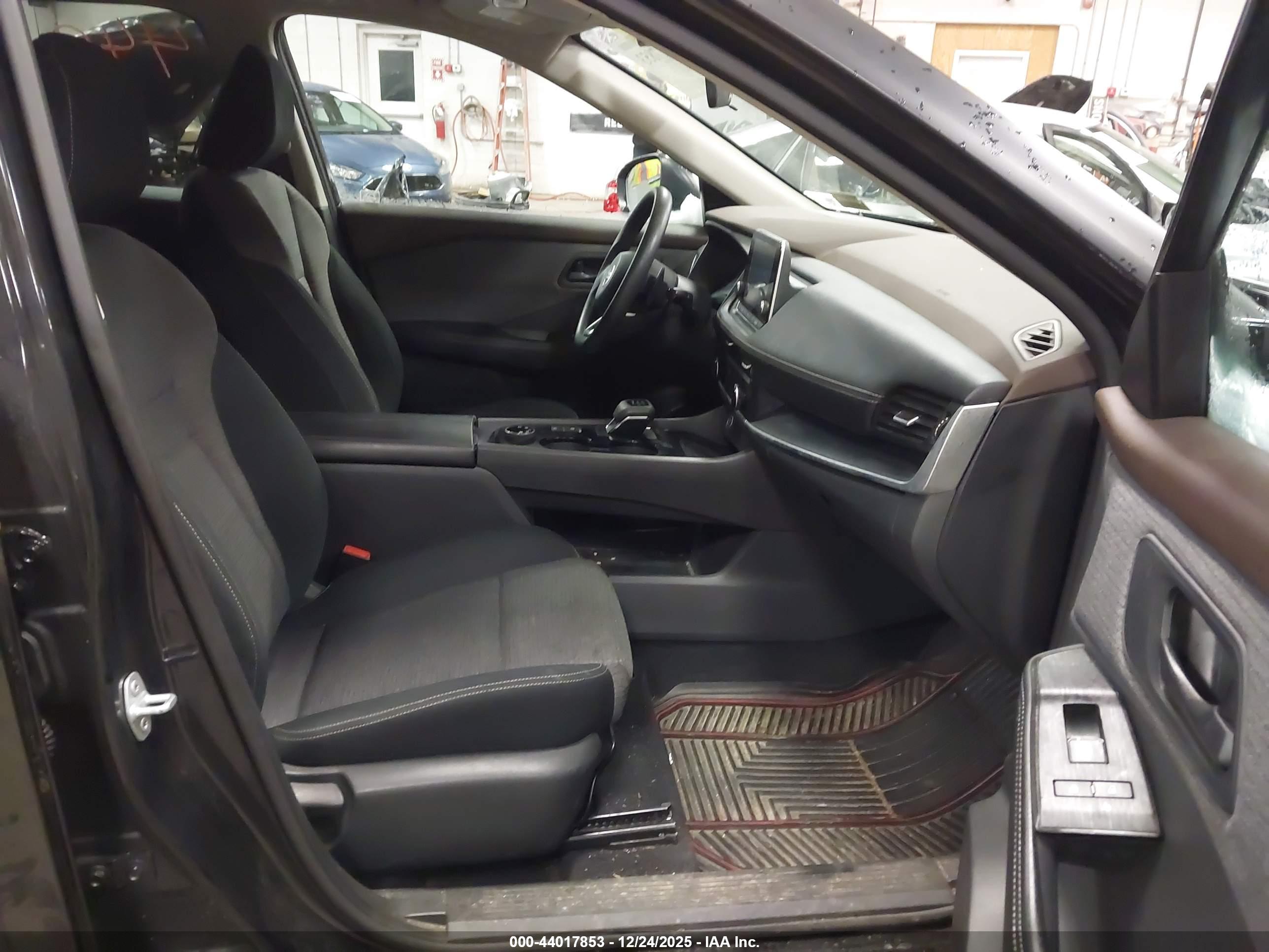 NISSAN ROGUE image 5