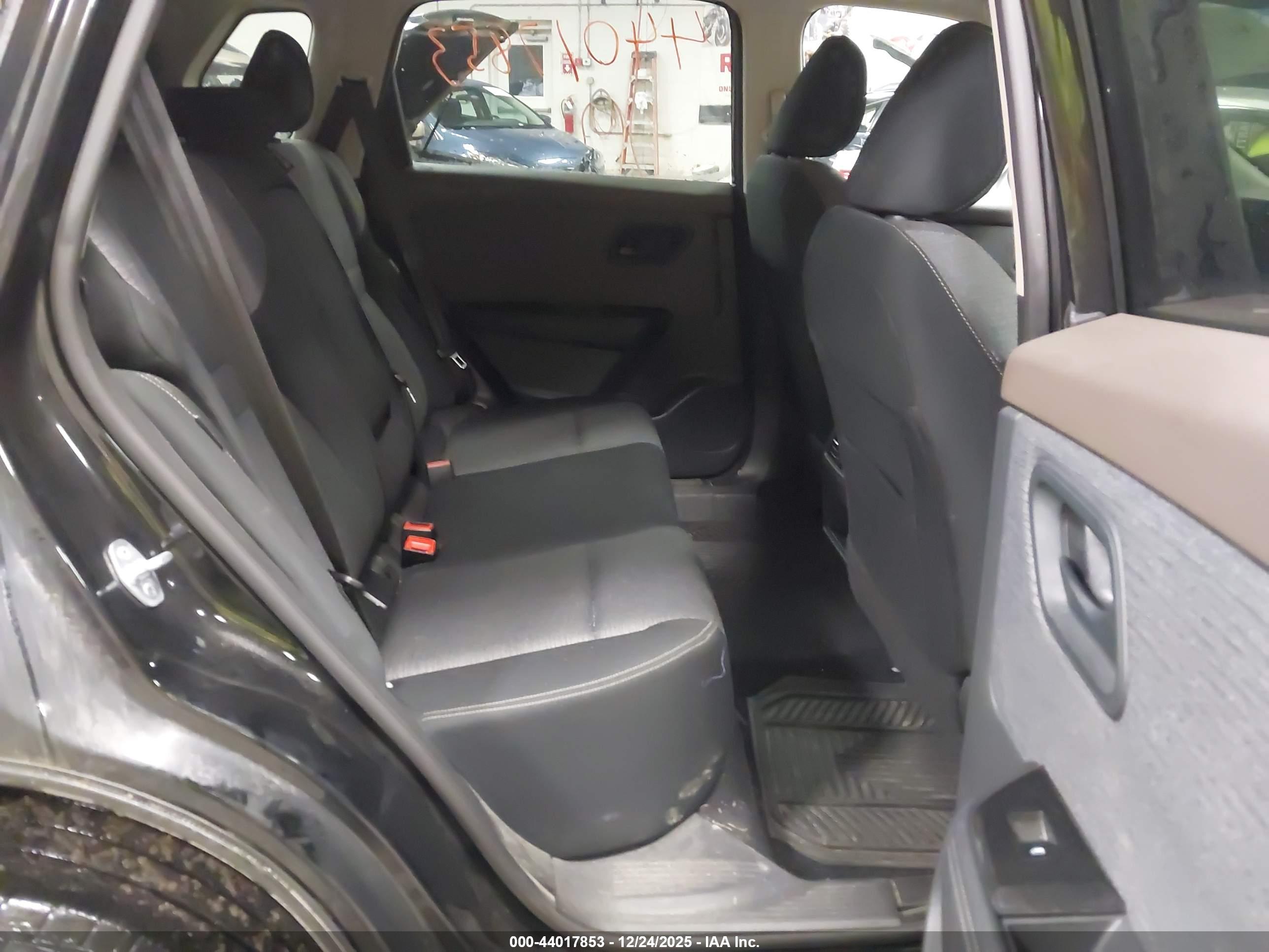 NISSAN ROGUE image 8