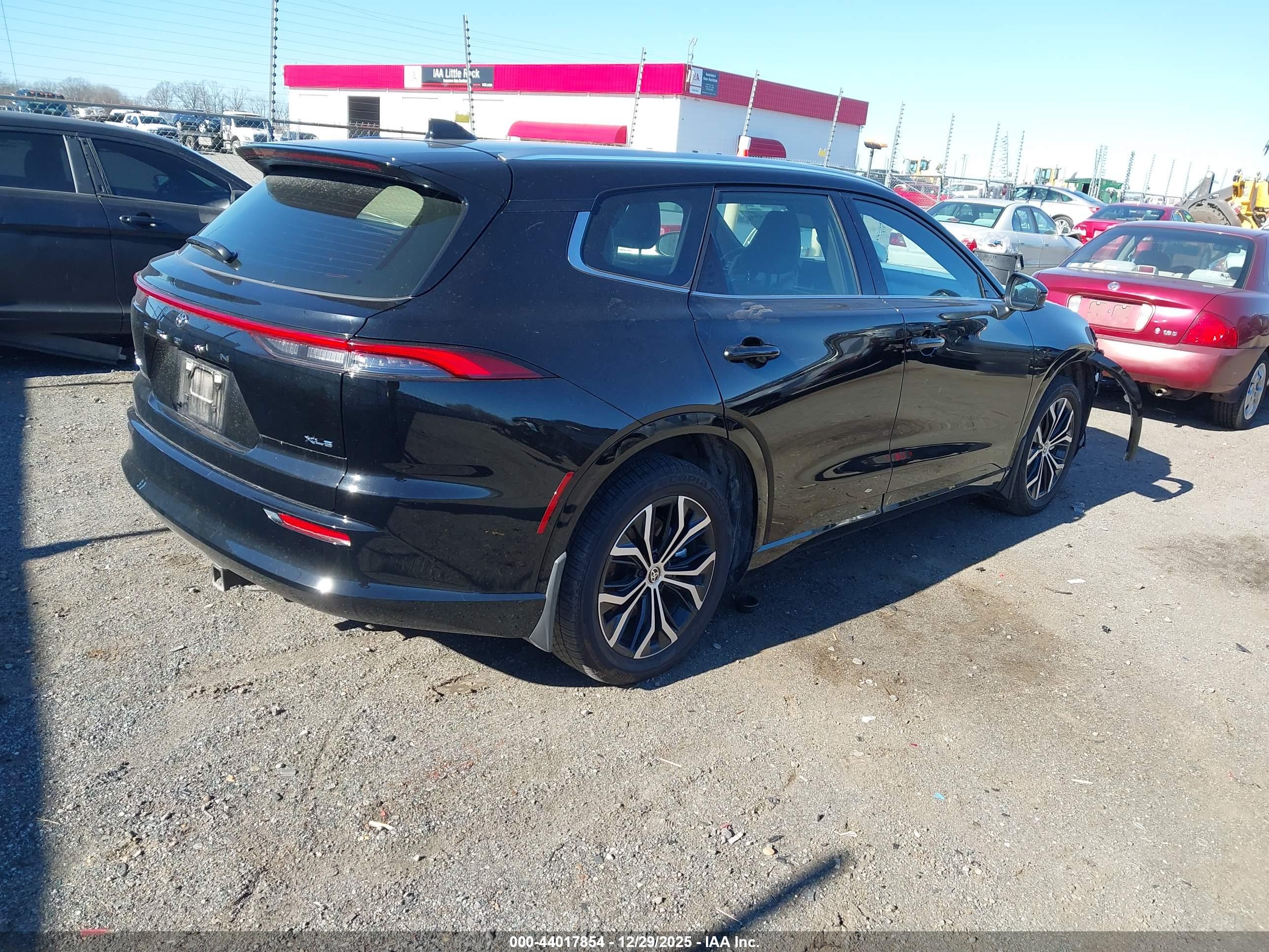 TOYOTA CROWN image 4