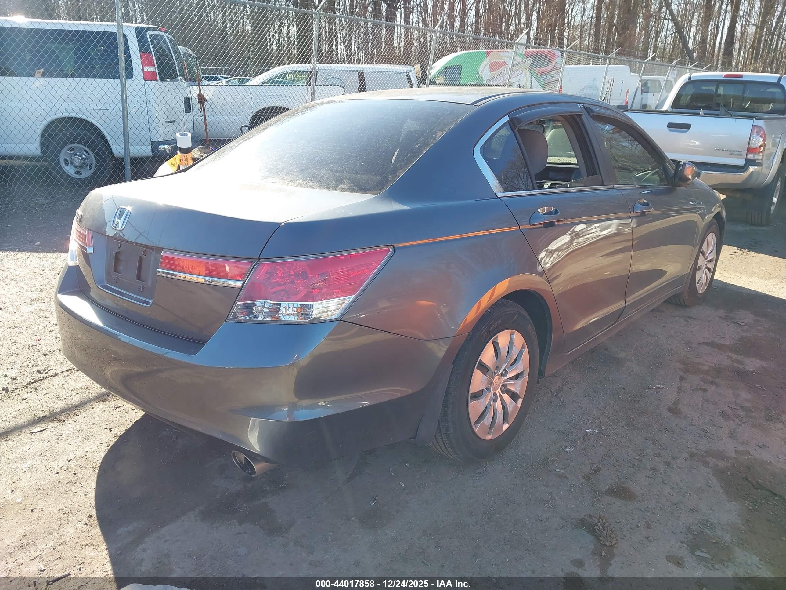 HONDA ACCORD image 4