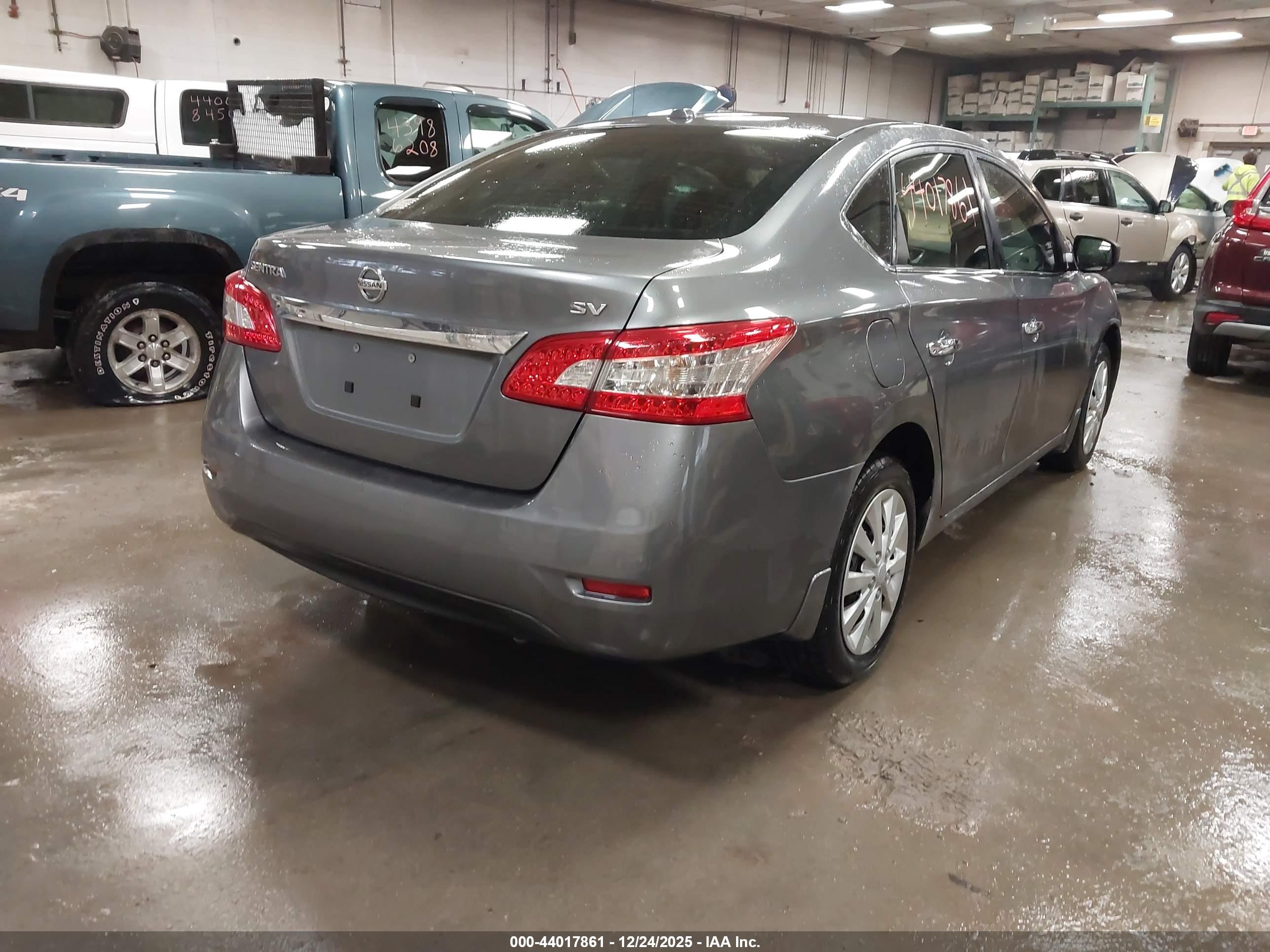 NISSAN SENTRA image 4
