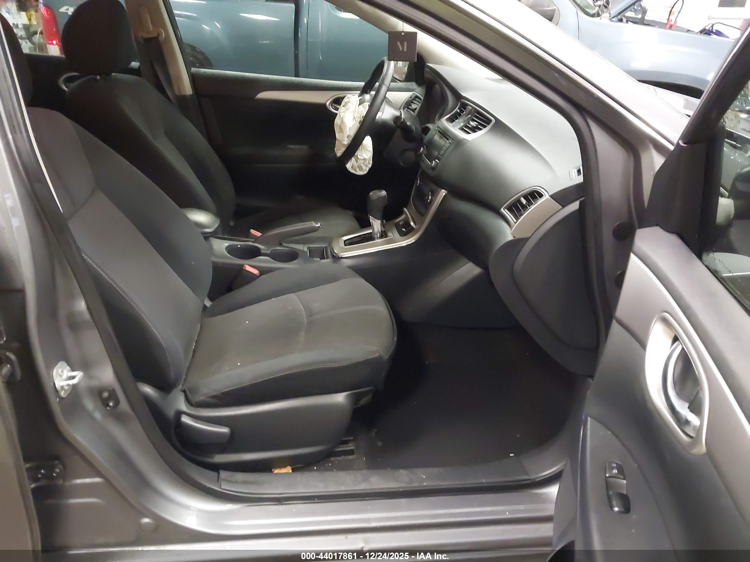 NISSAN SENTRA image 5