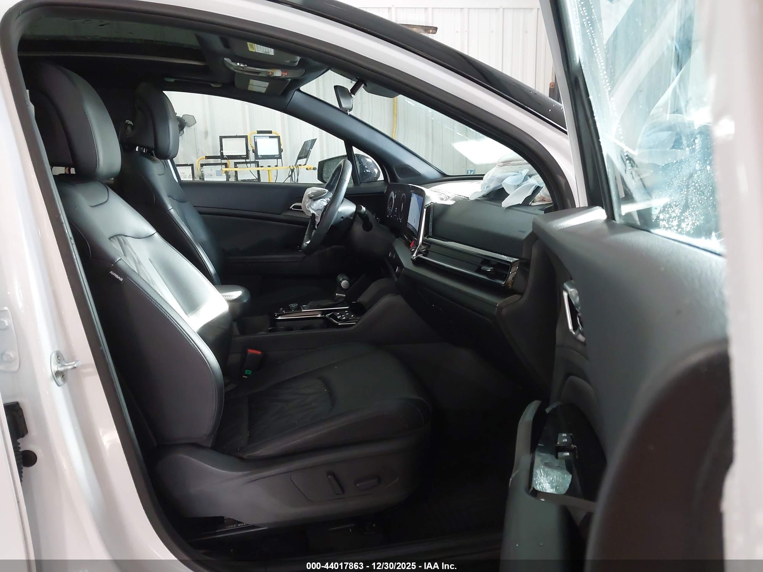 KIA SPORTAGE image 5