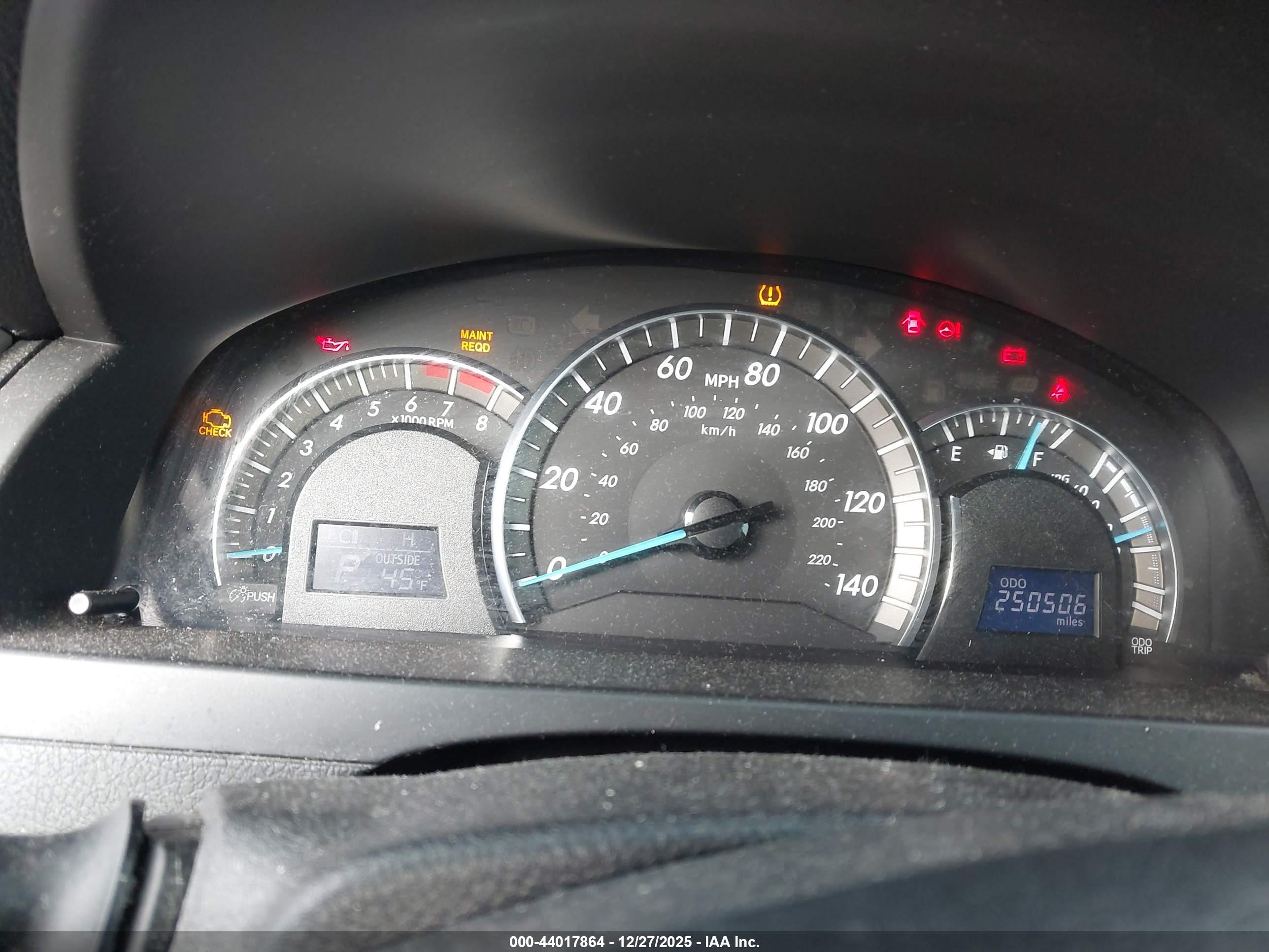 TOYOTA CAMRY image 7