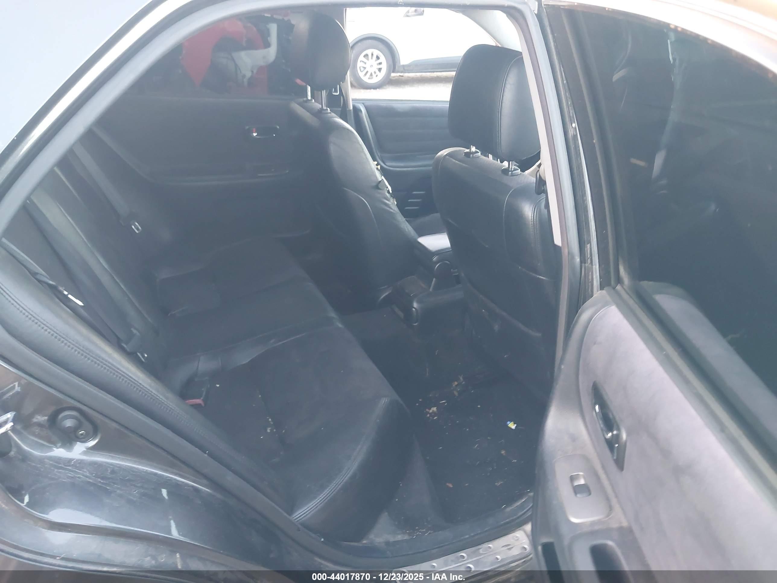 LEXUS IS image 8