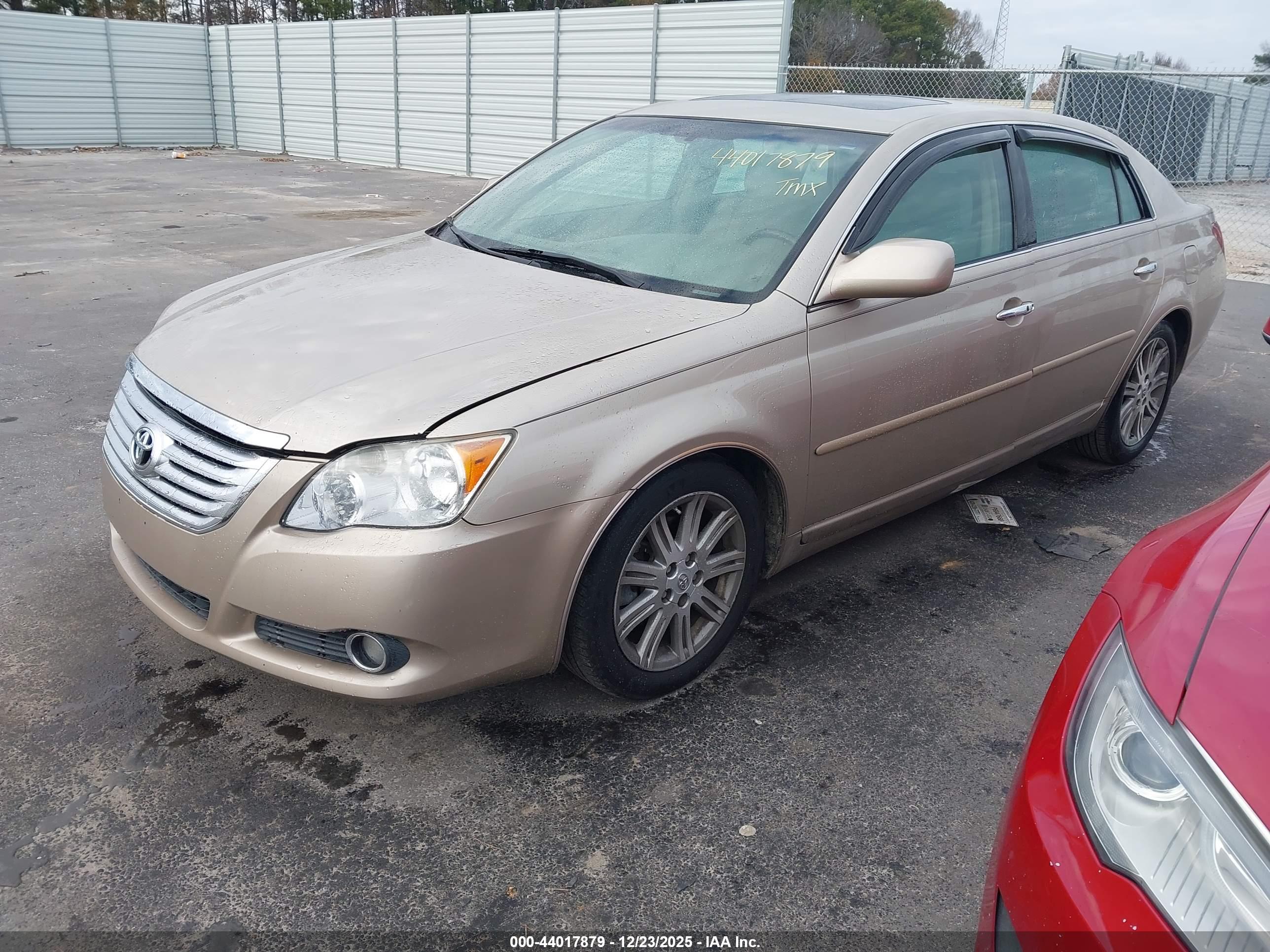 TOYOTA AVALON image 2