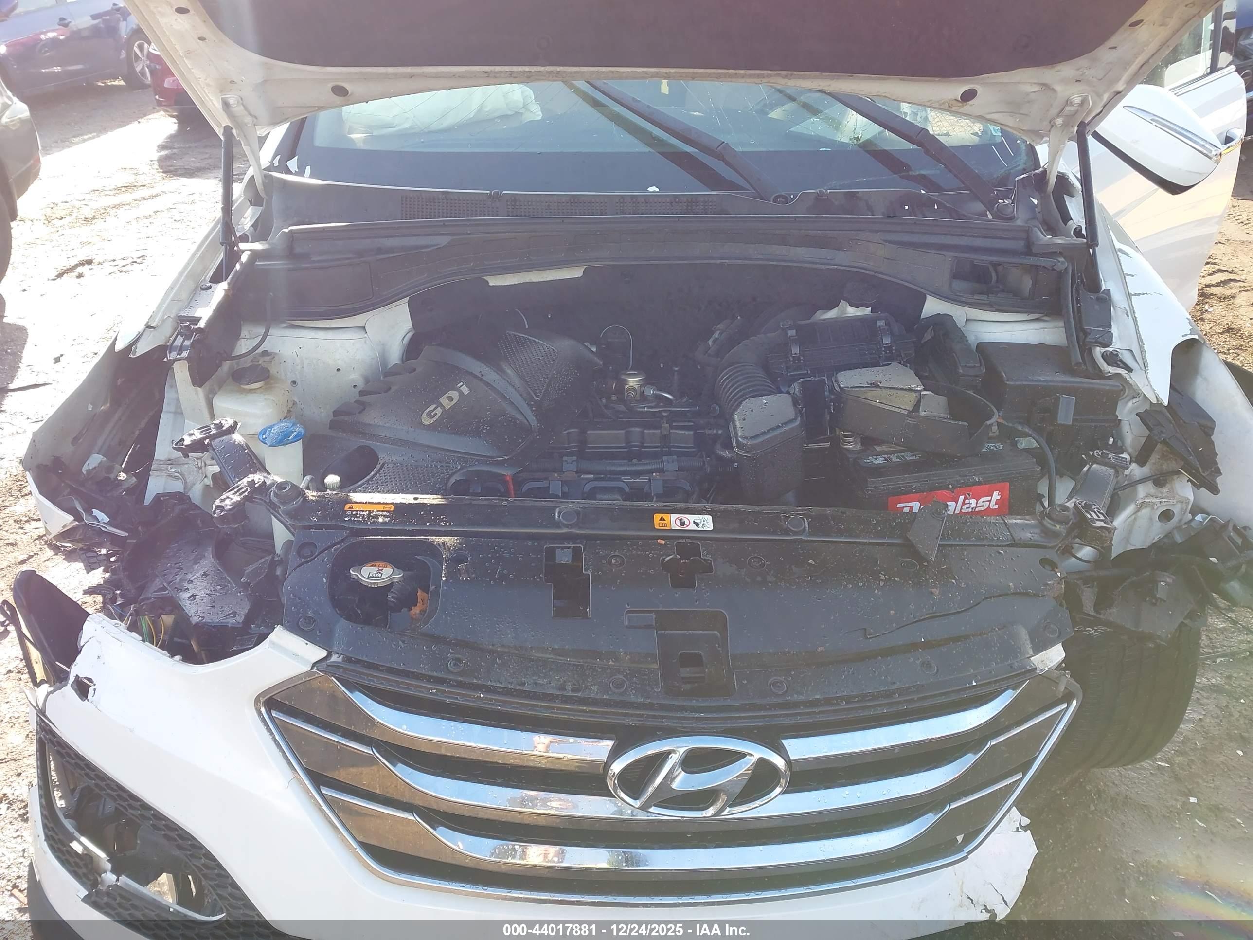 HYUNDAI SANTA image 10