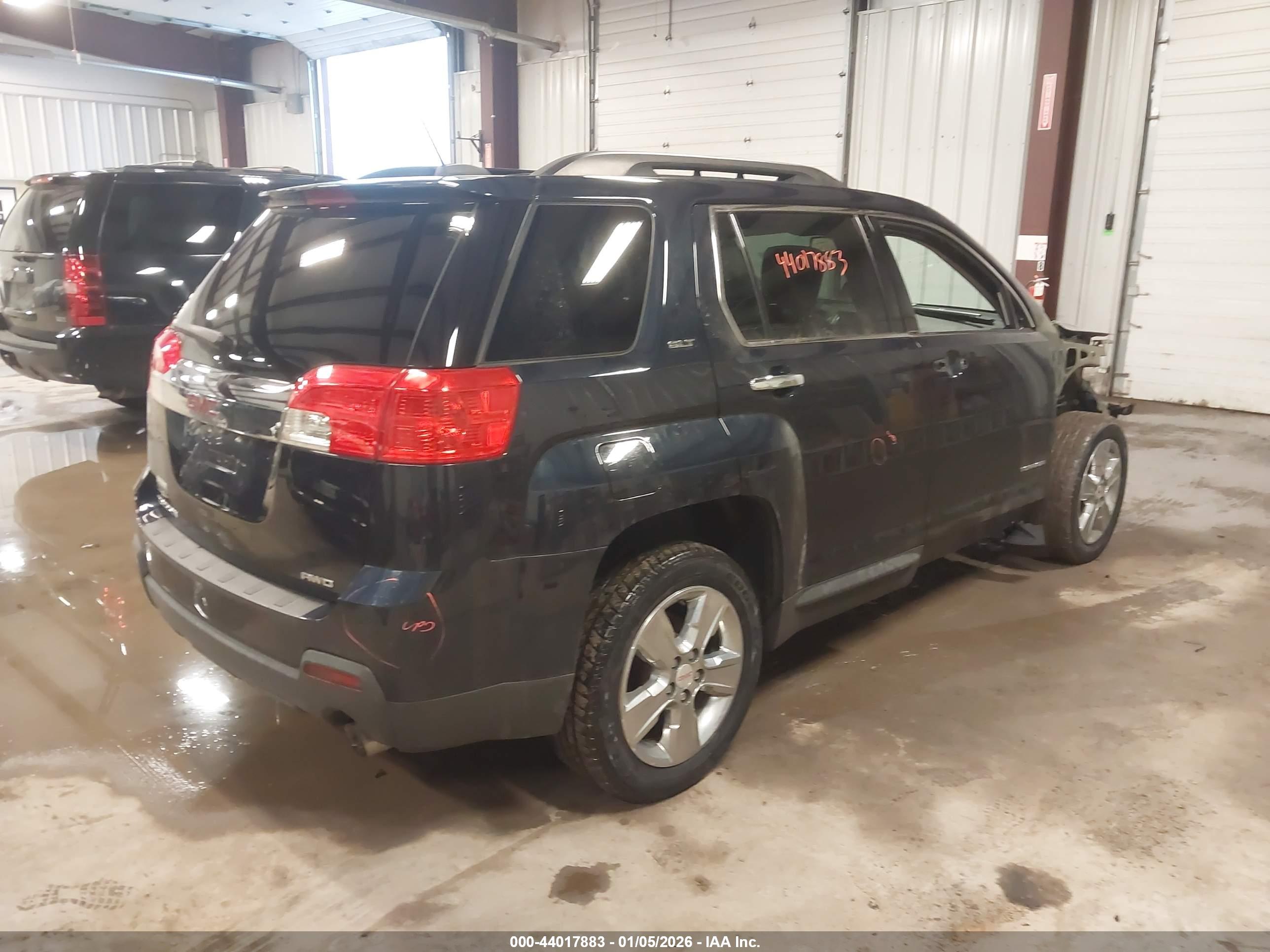 GMC TERRAIN image 4