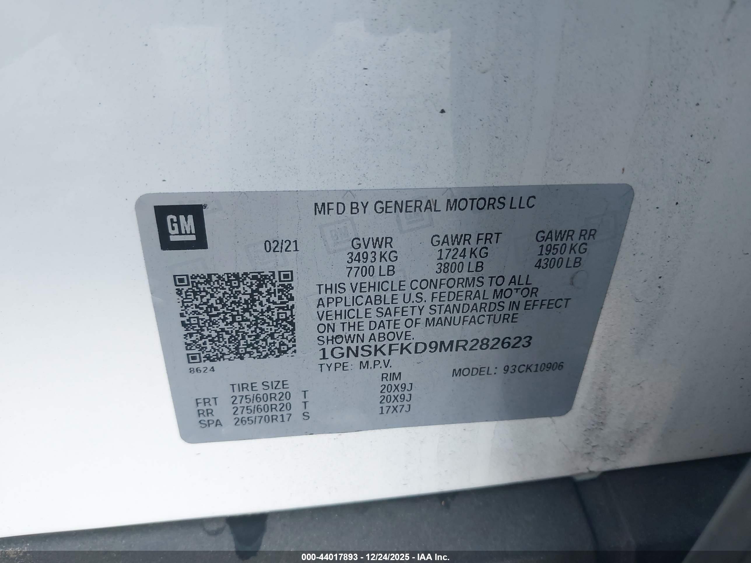 CHEVROLET SUBURBAN image 9