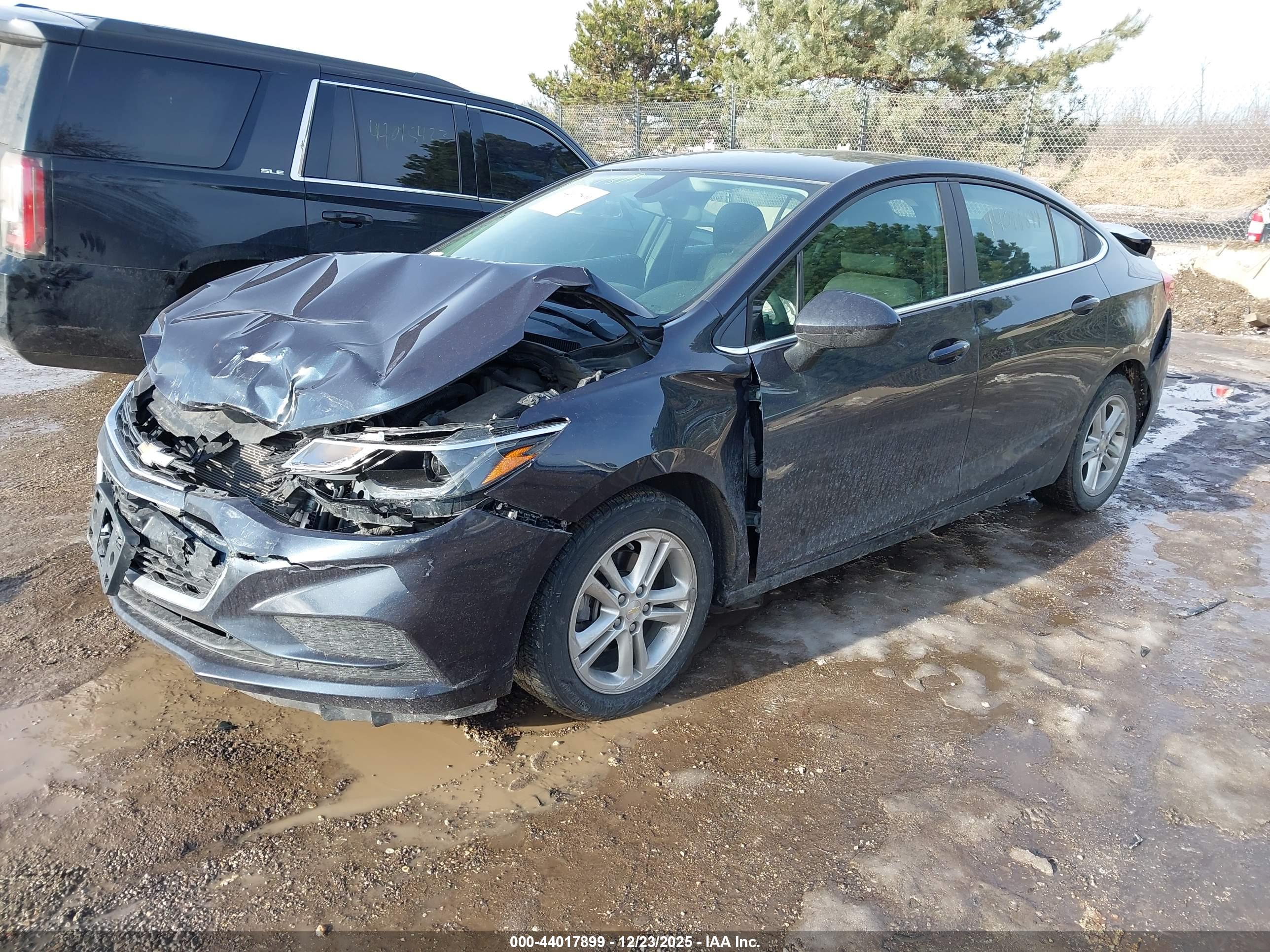 CHEVROLET CRUZE image 2