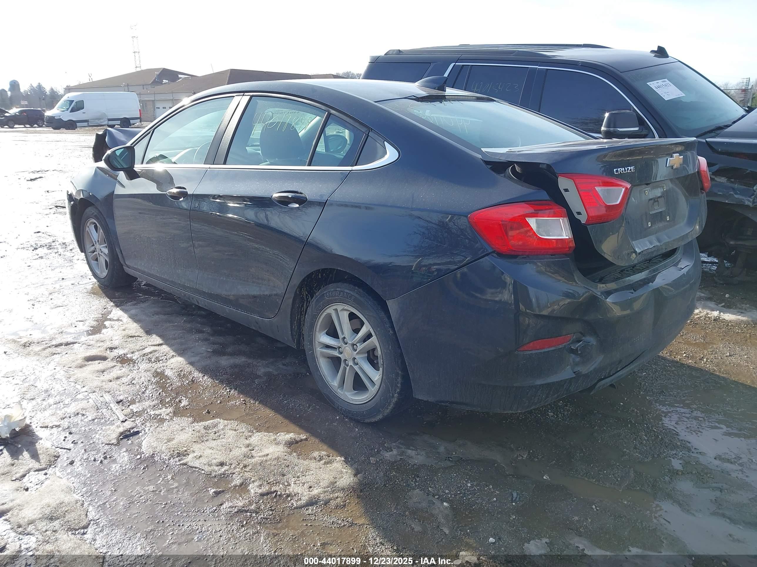 CHEVROLET CRUZE image 3