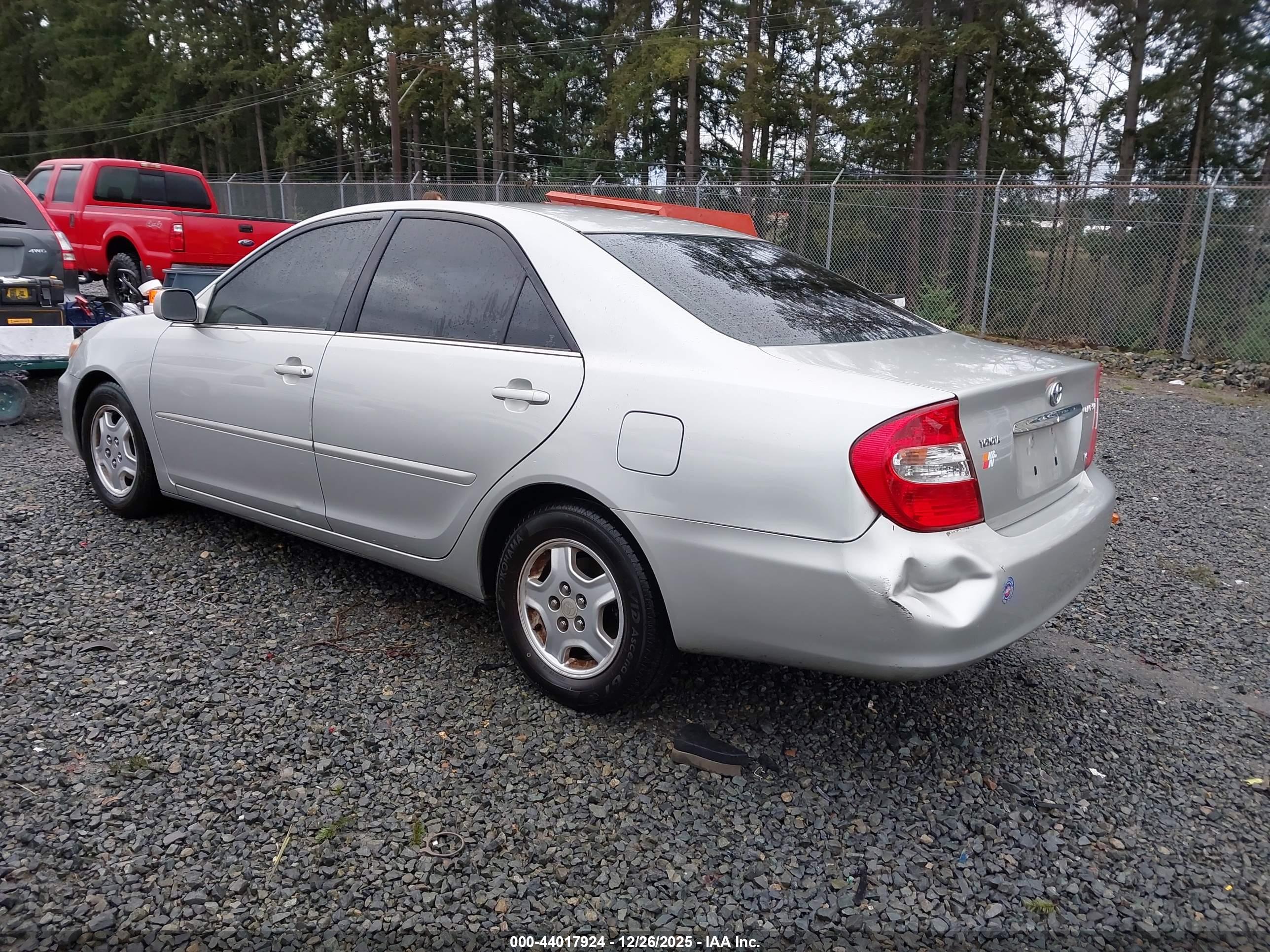 TOYOTA CAMRY image 3