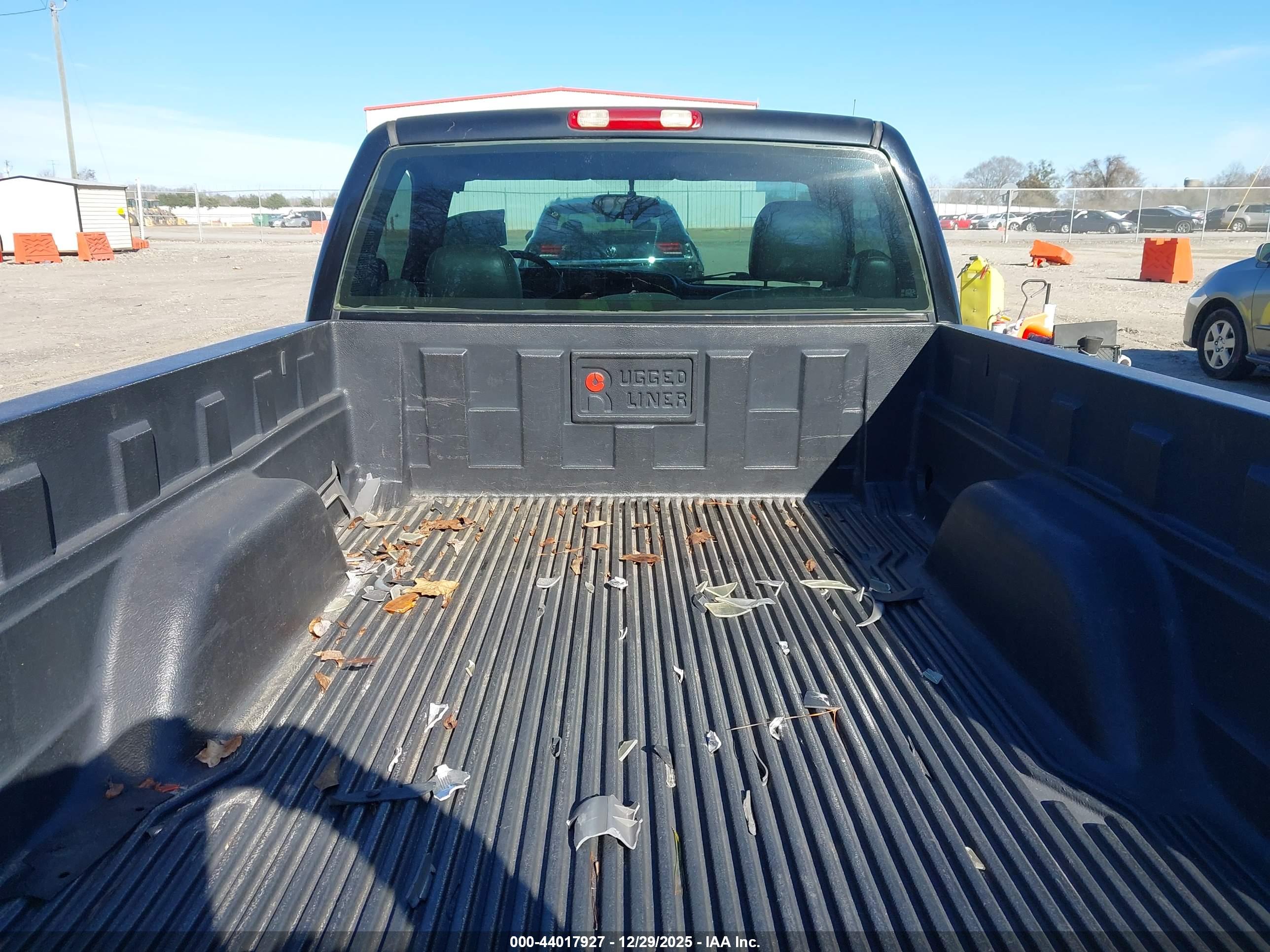 GMC SIERRA image 8