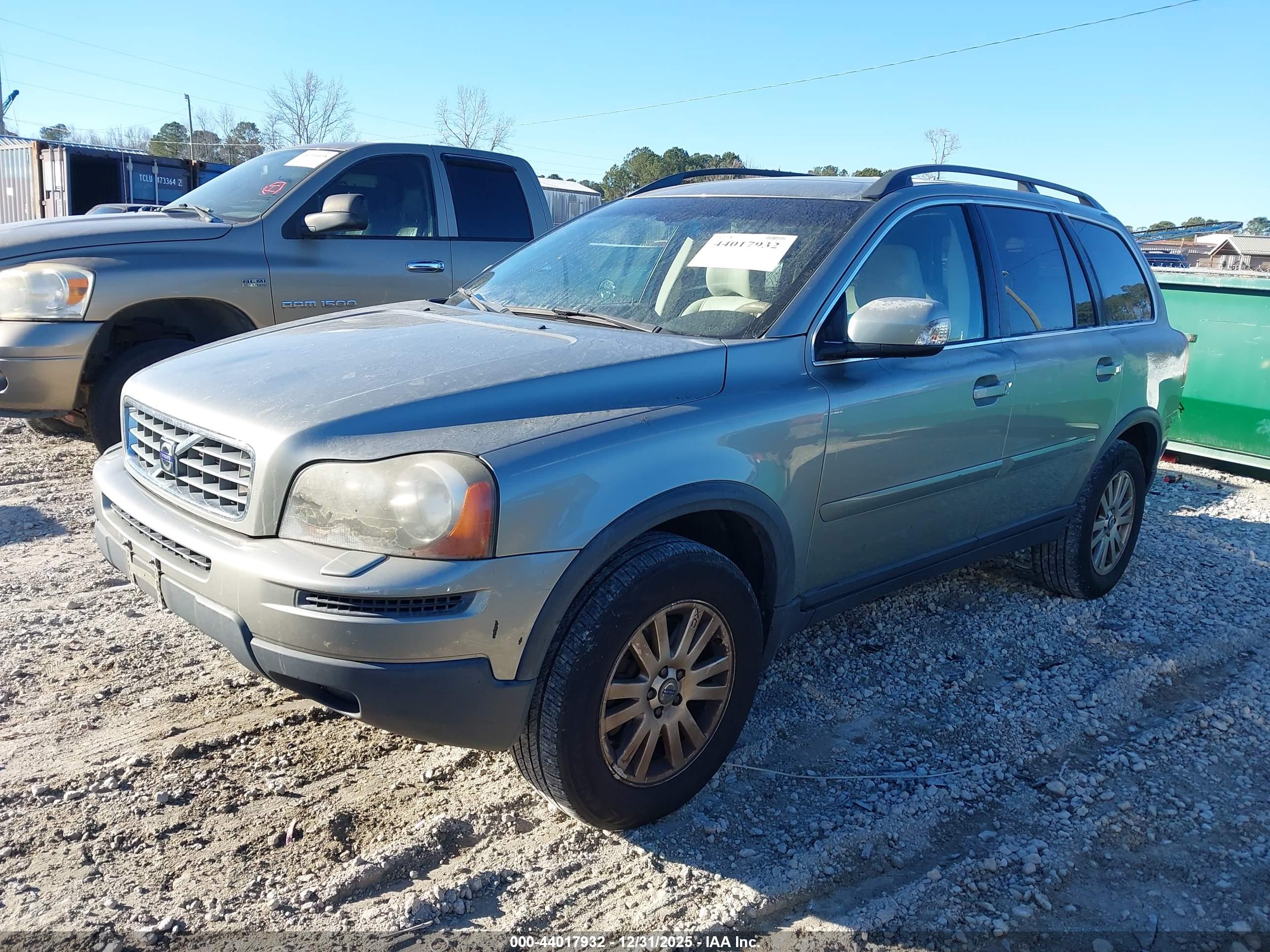 VOLVO XC90 image 2