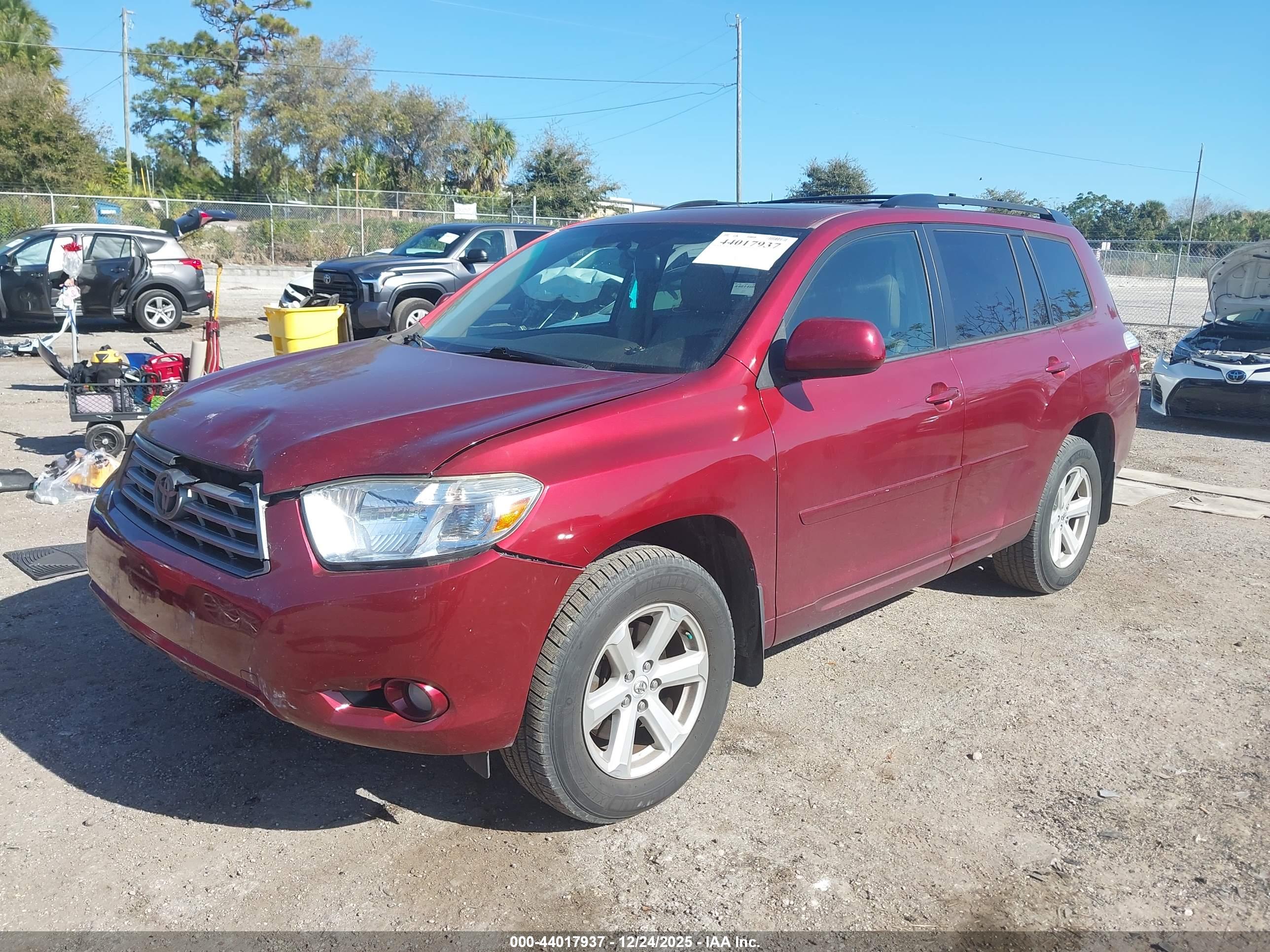 TOYOTA HIGHLANDER image 2