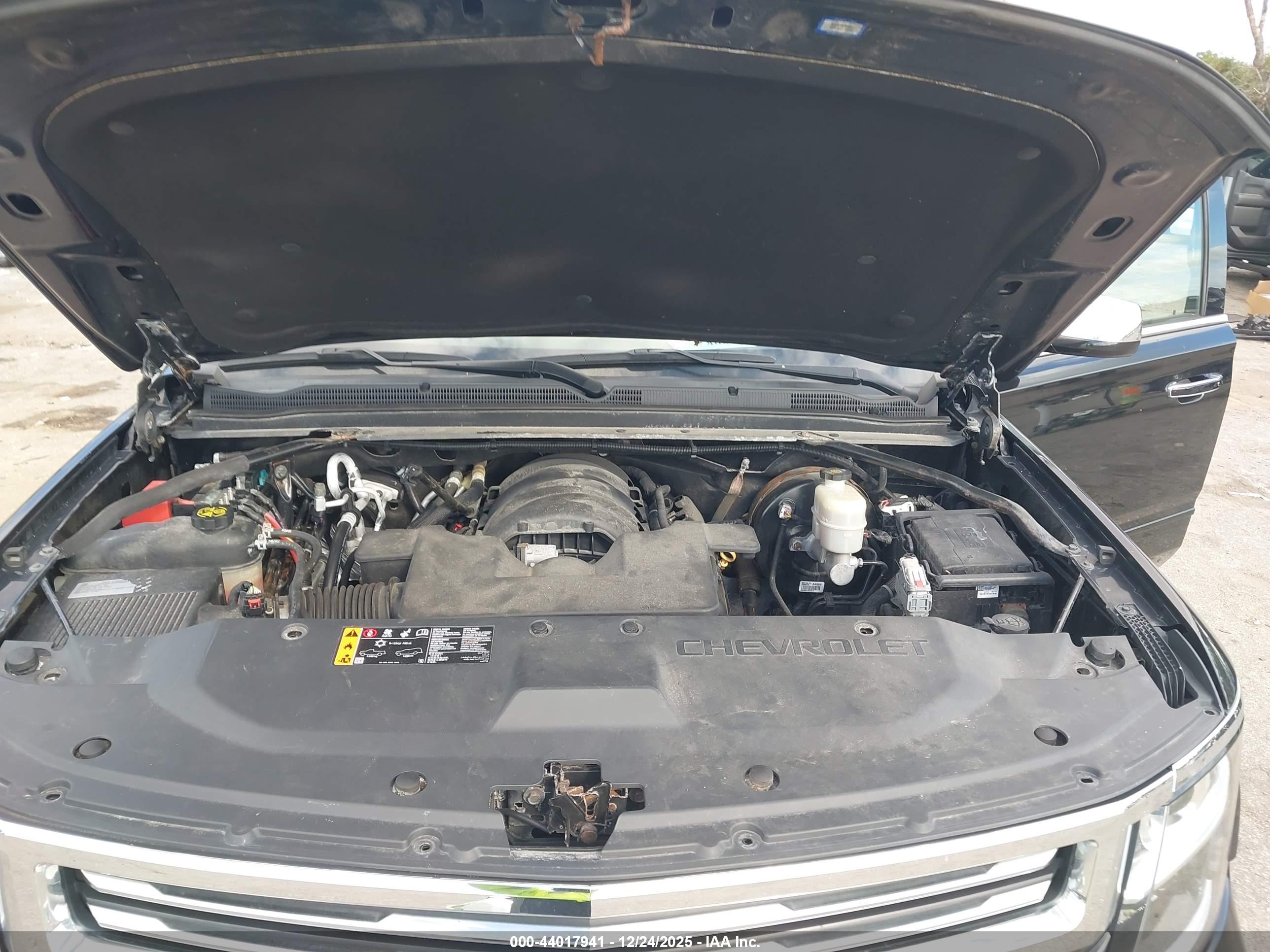 CHEVROLET TAHOE image 10