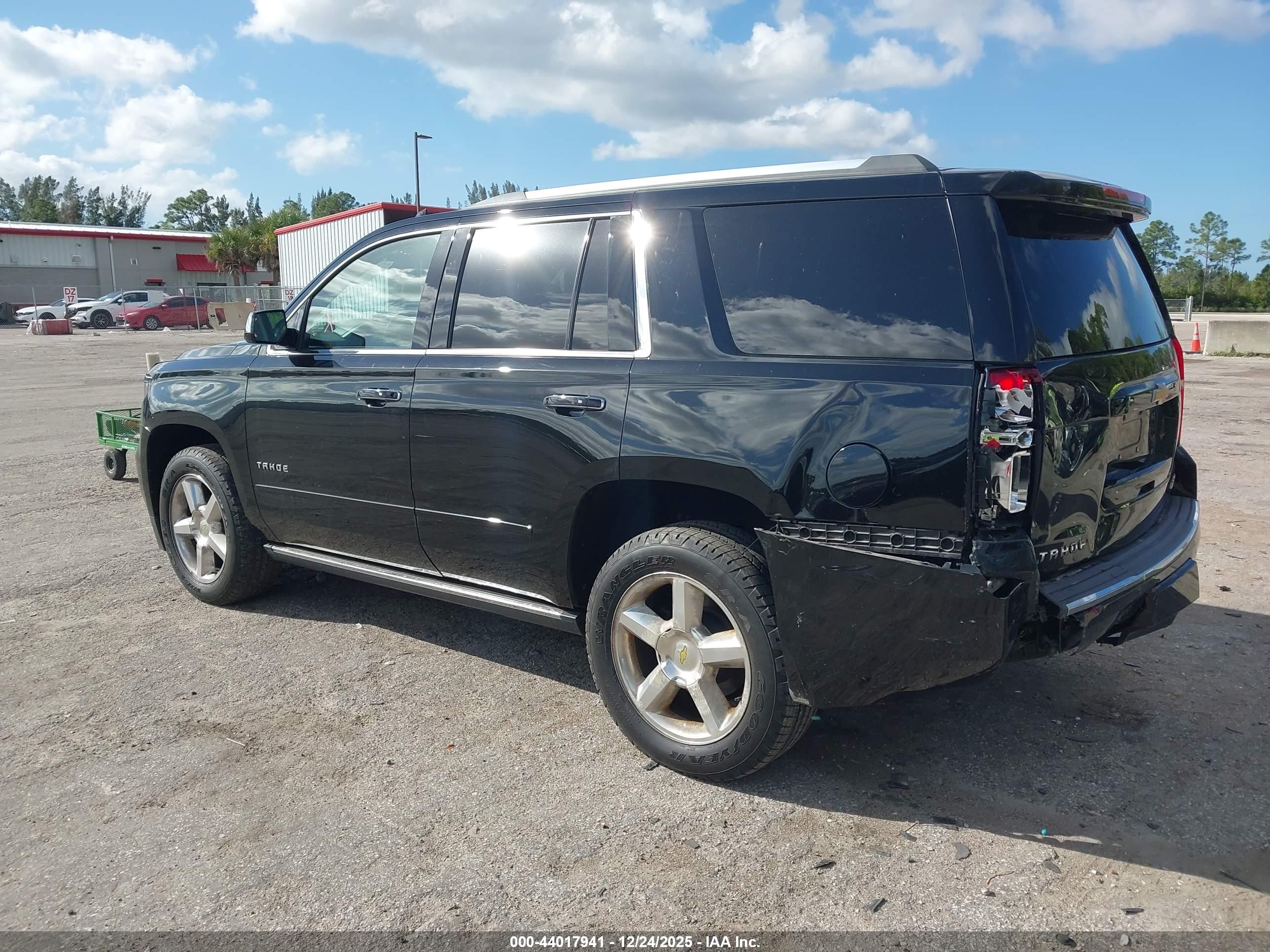CHEVROLET TAHOE image 3
