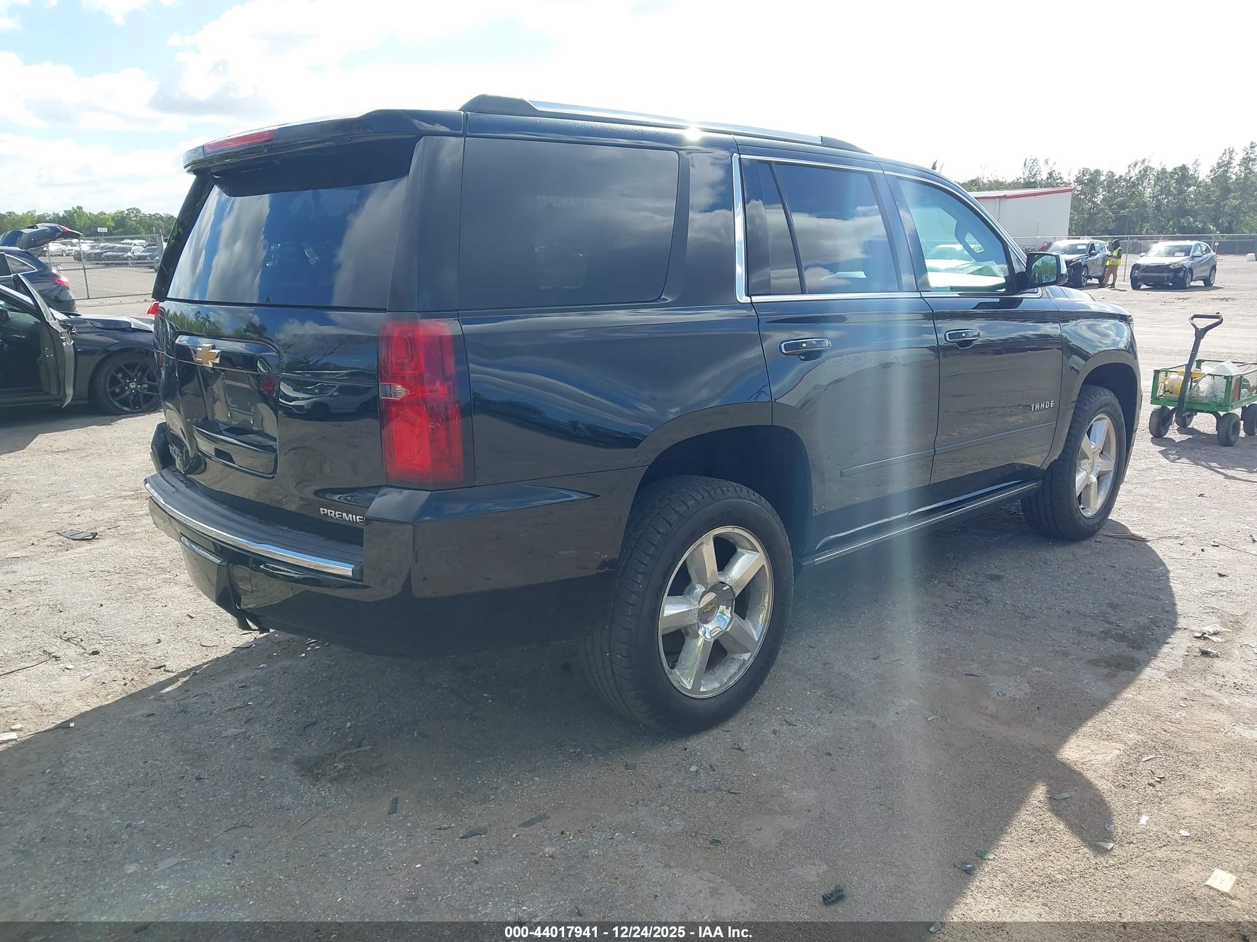 CHEVROLET TAHOE image 4
