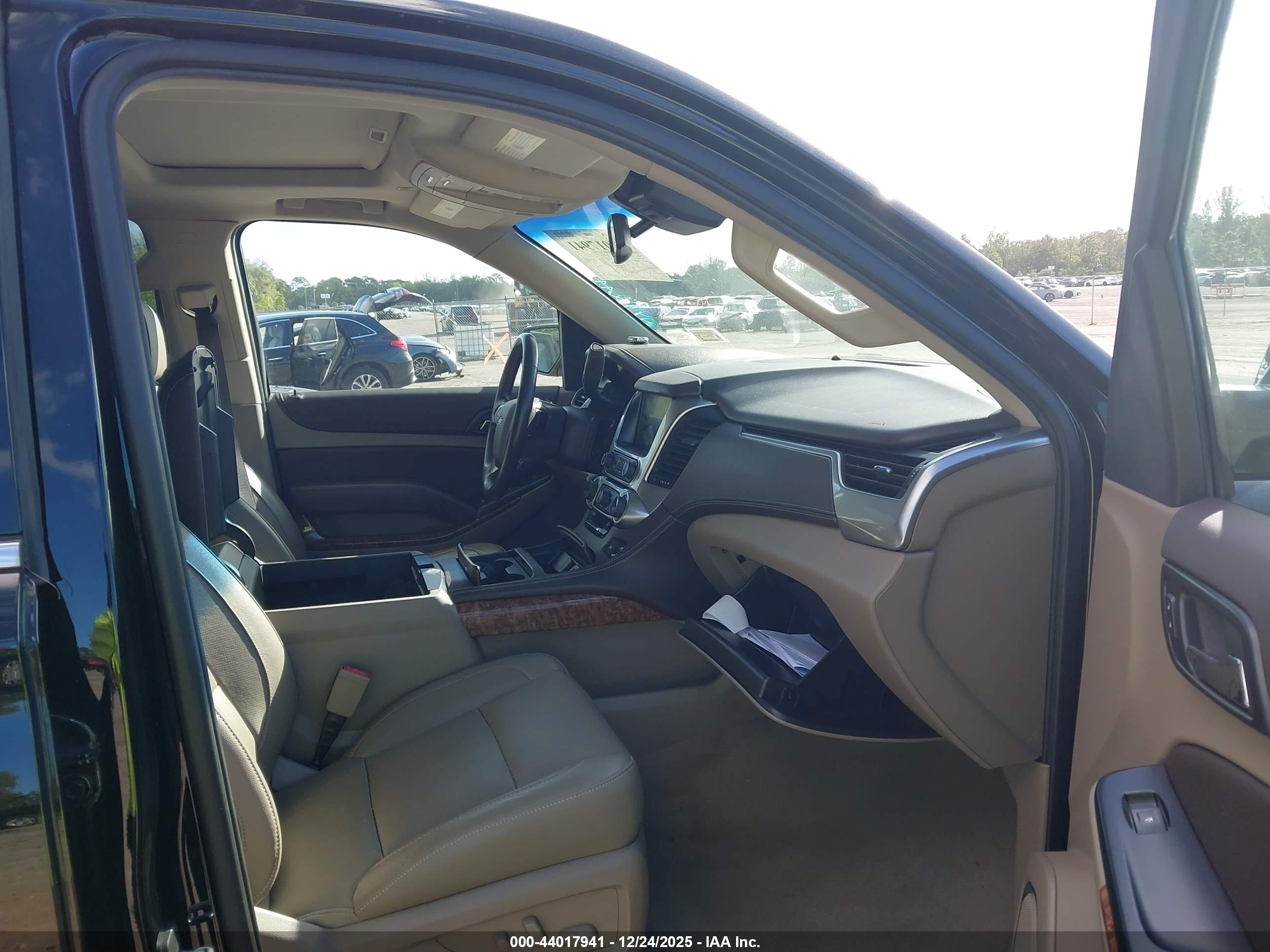 CHEVROLET TAHOE image 5