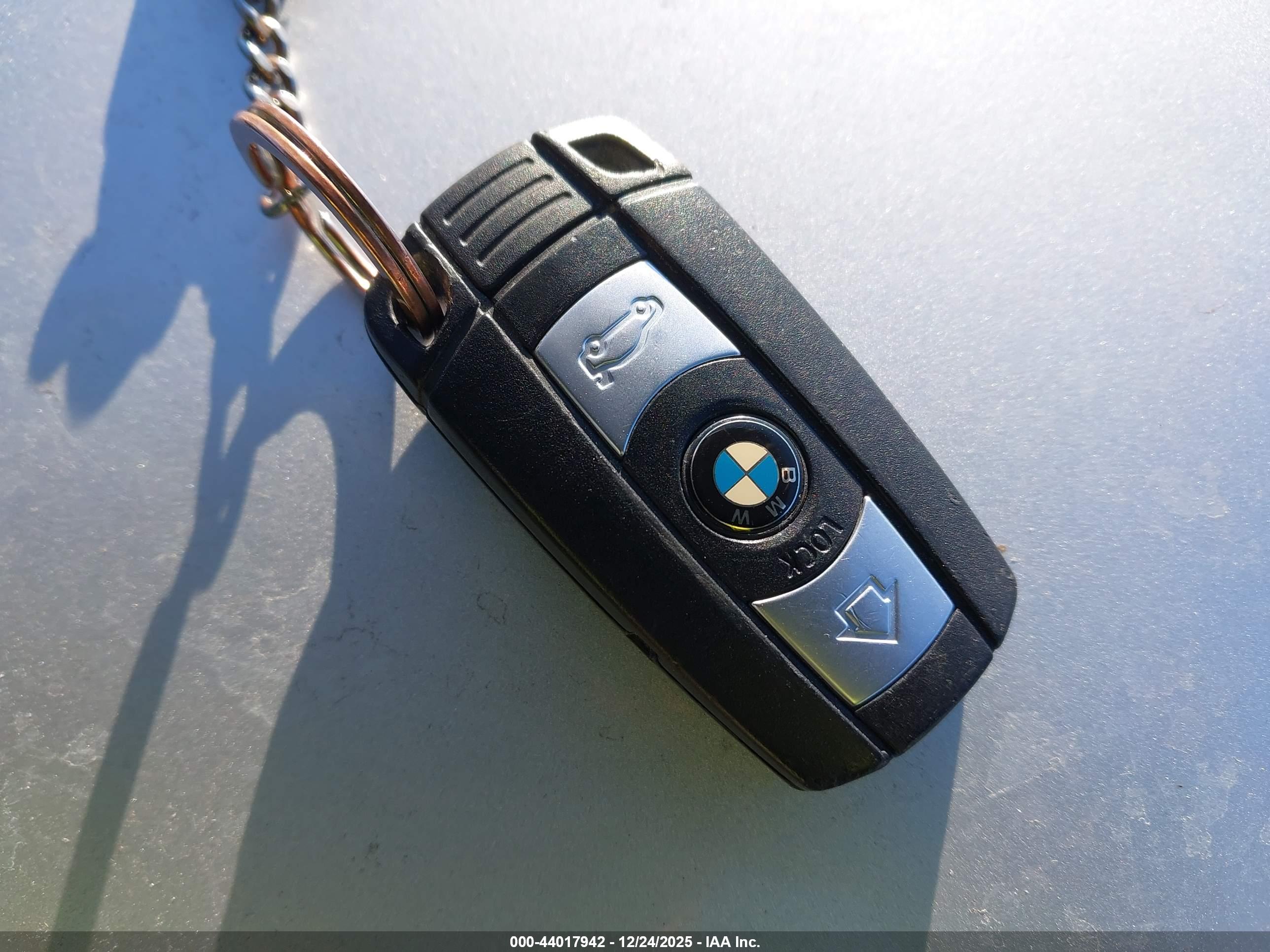 BMW 328I image 11