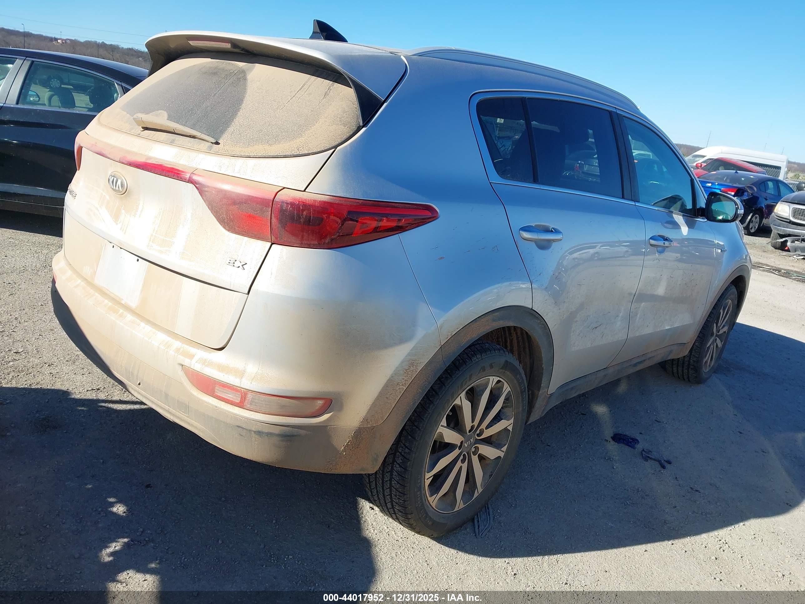 KIA SPORTAGE image 4
