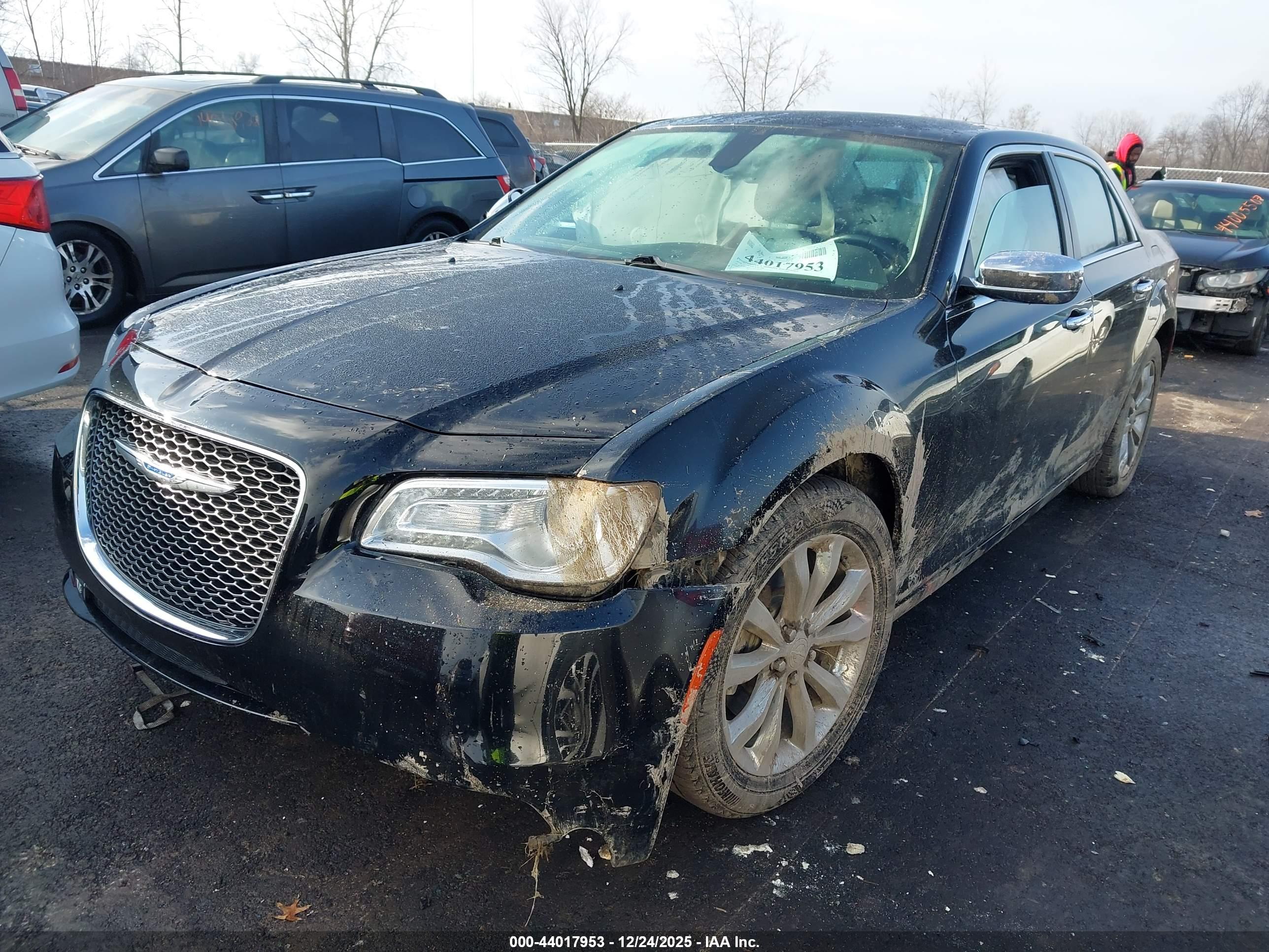 CHRYSLER 300 image 2