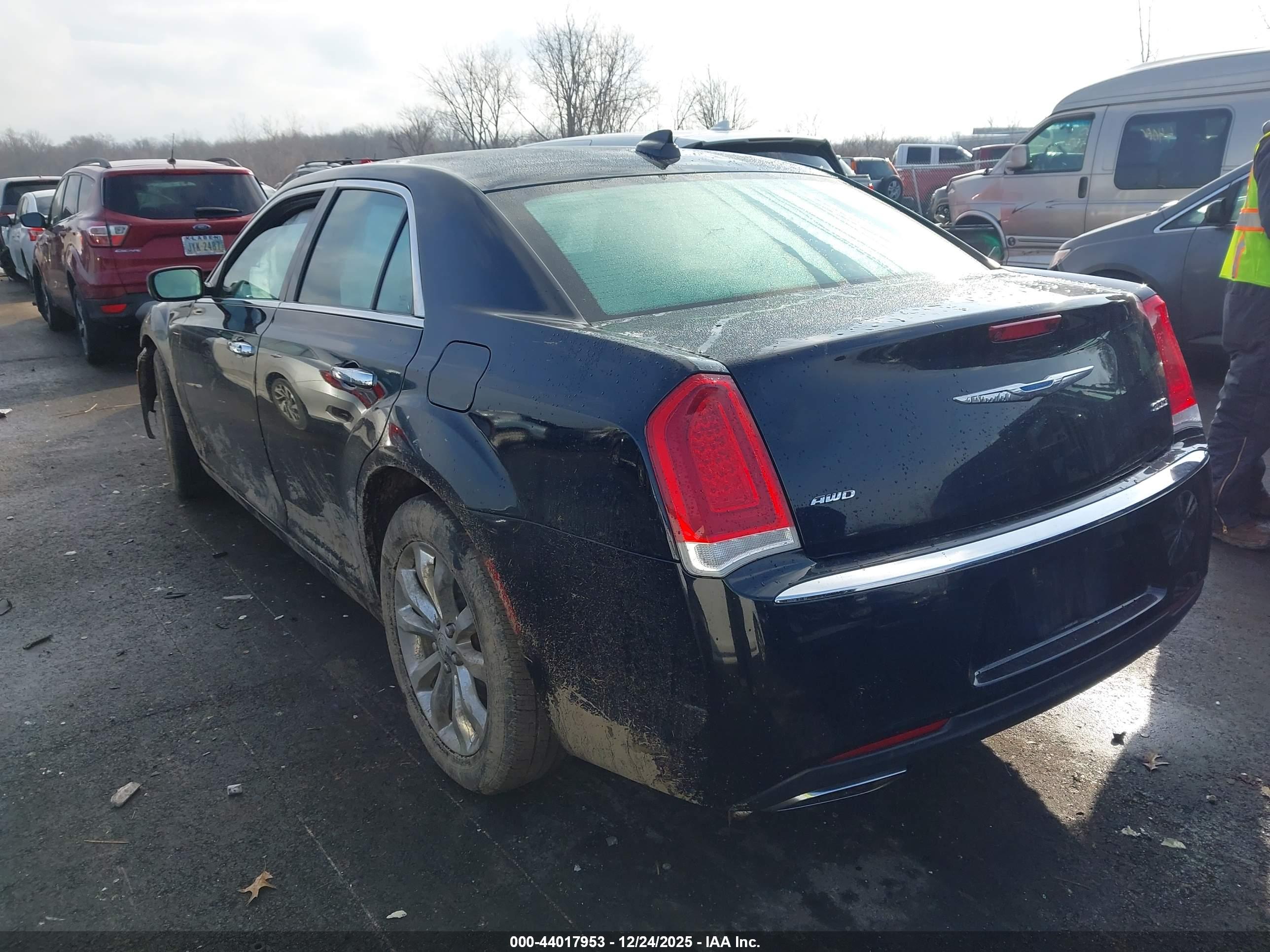 CHRYSLER 300 image 3
