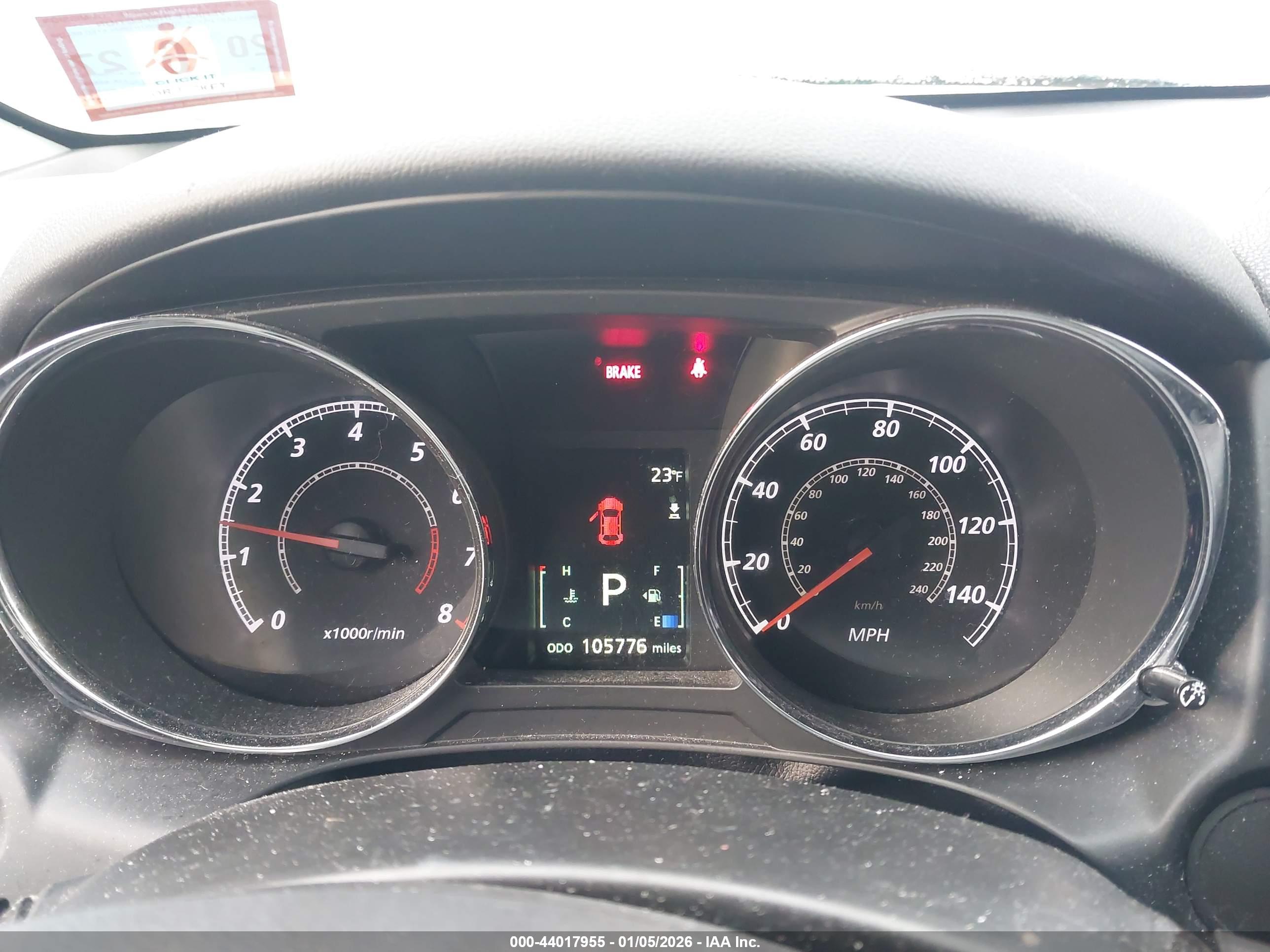 MITSUBISHI OUTLANDER image 7