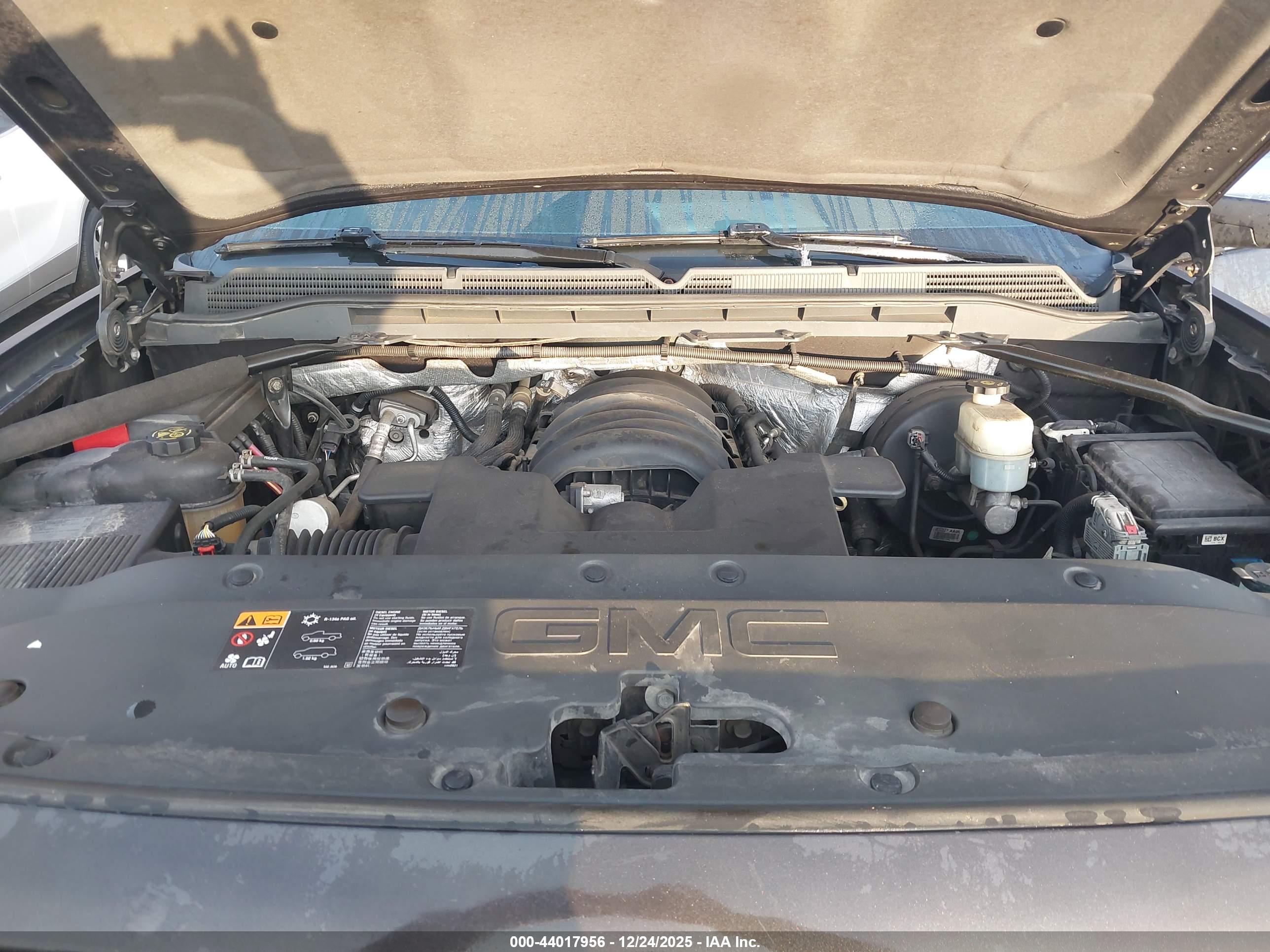 GMC SIERRA image 10