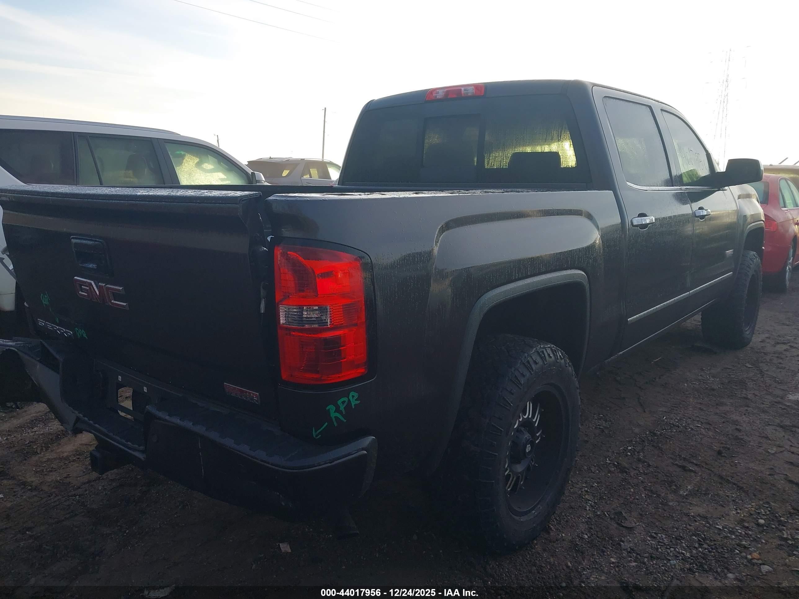 GMC SIERRA image 4