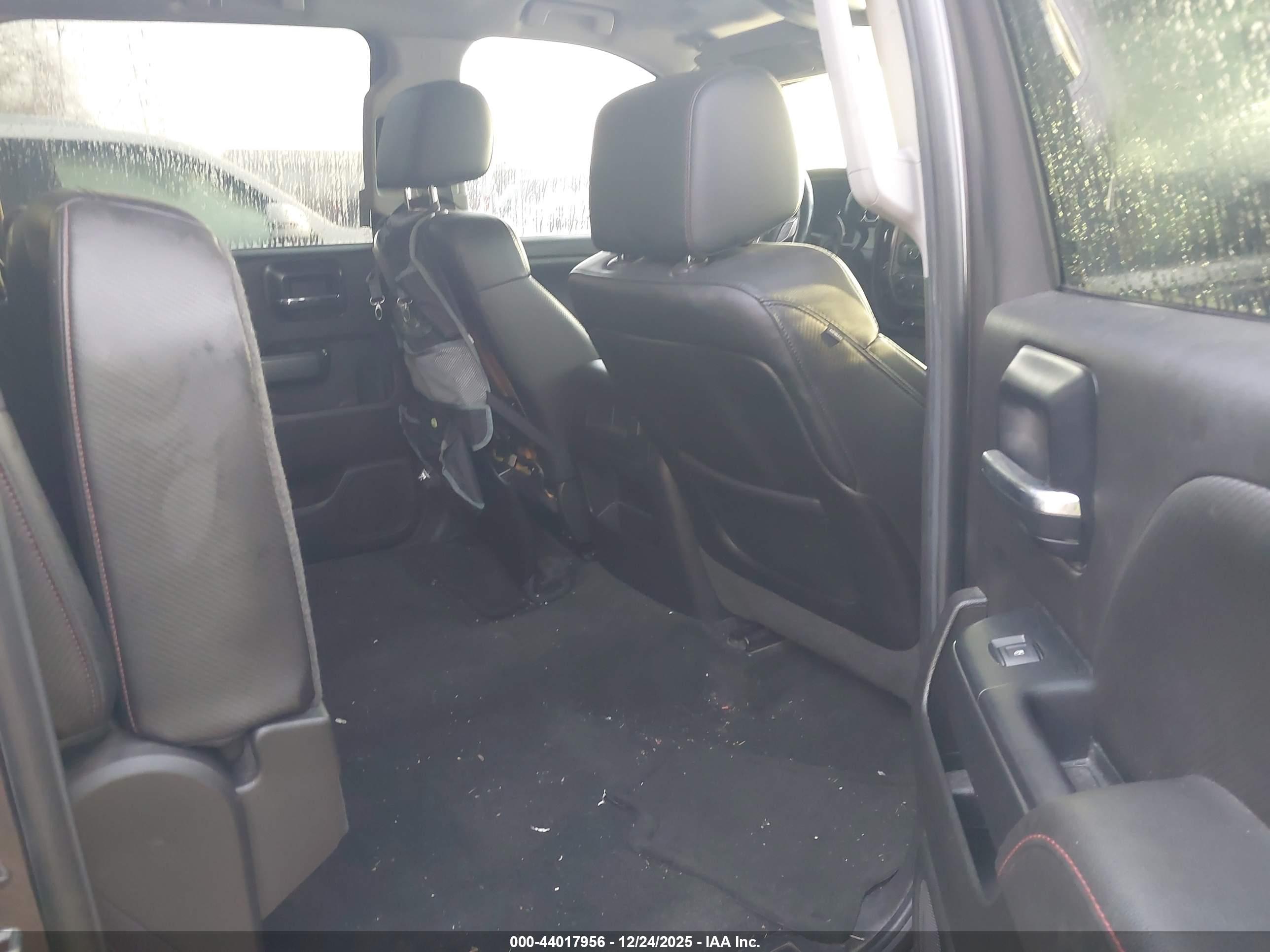 GMC SIERRA image 8