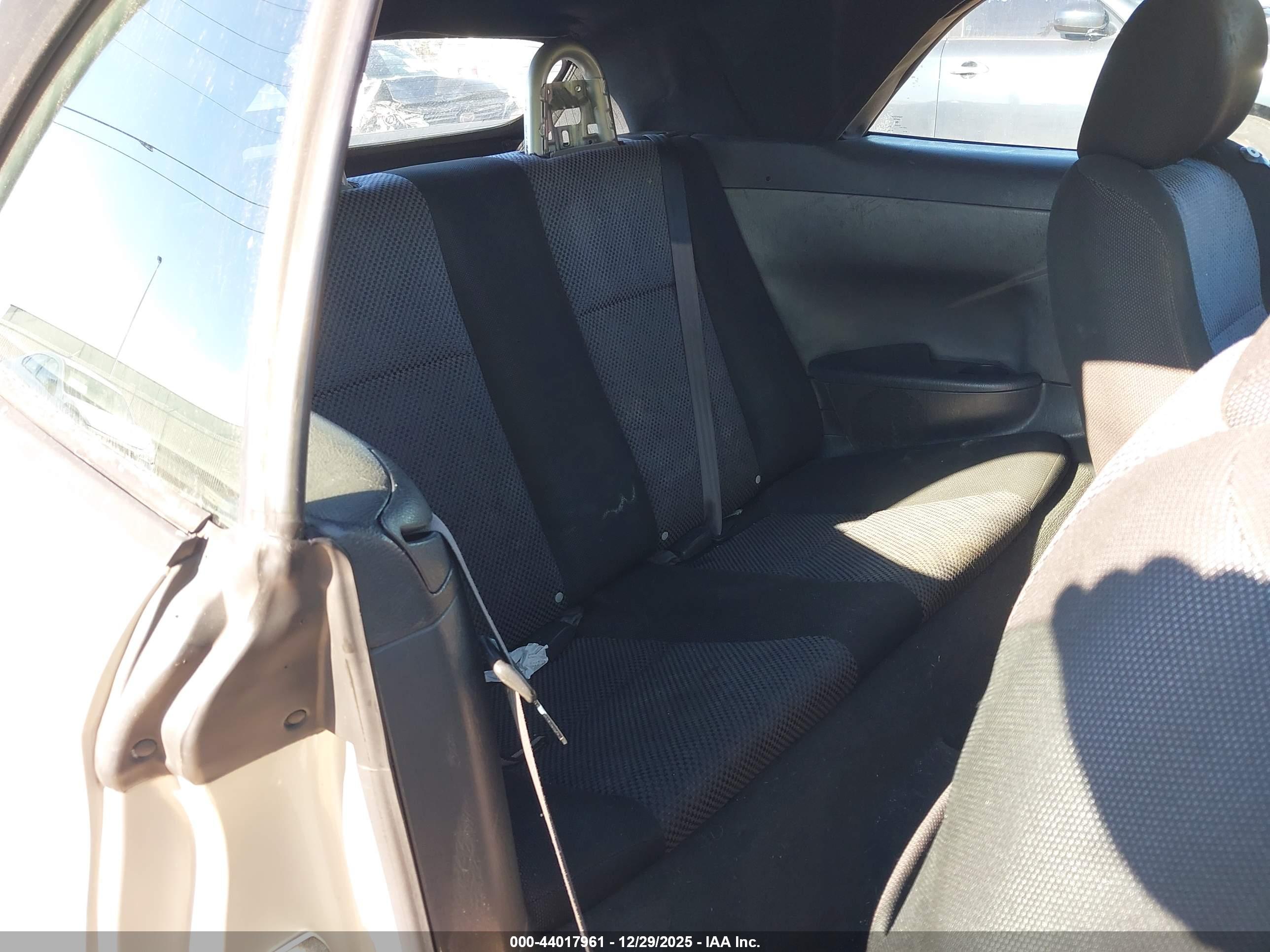 TOYOTA CAMRY image 8