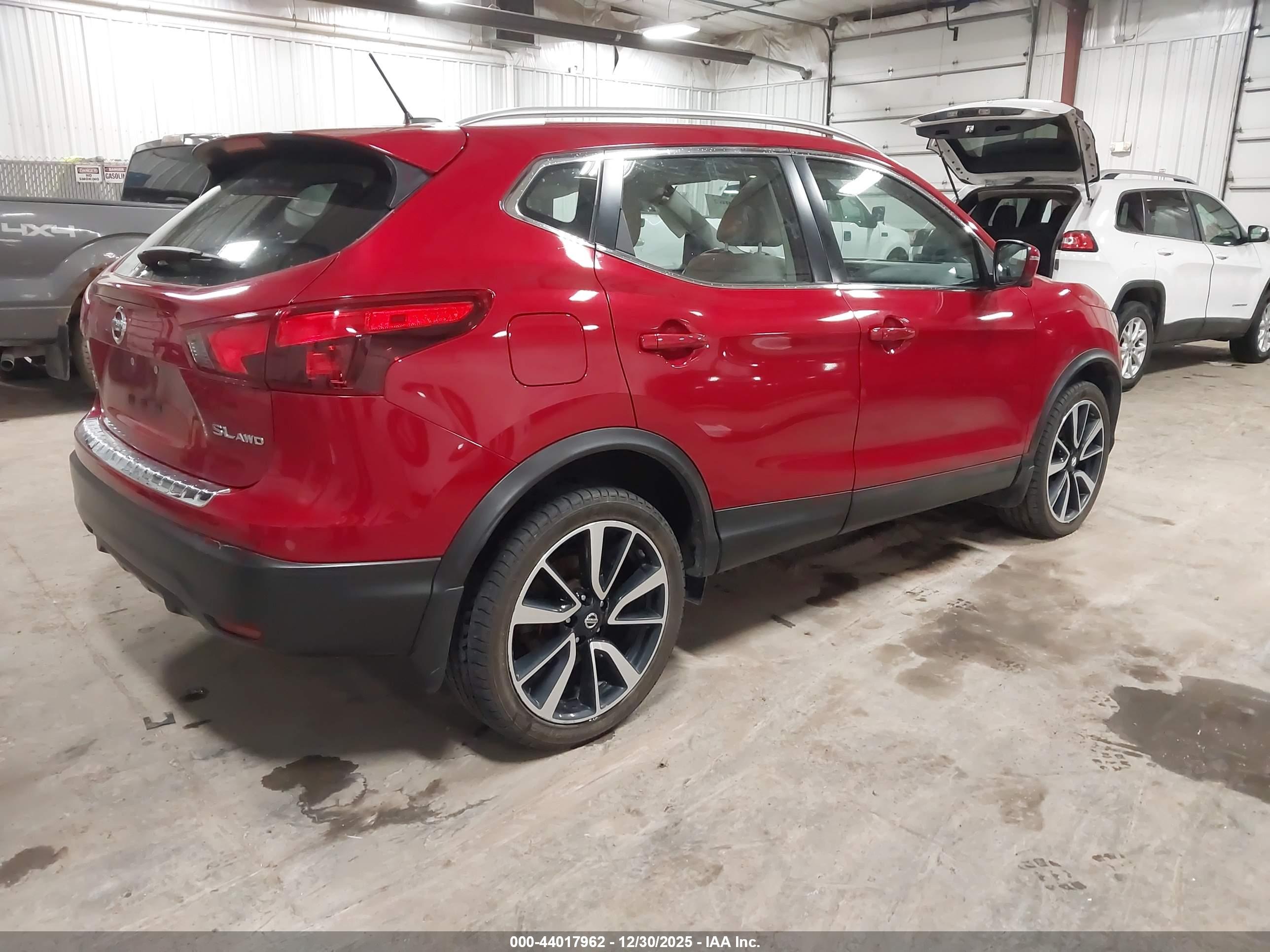 NISSAN ROGUE image 4