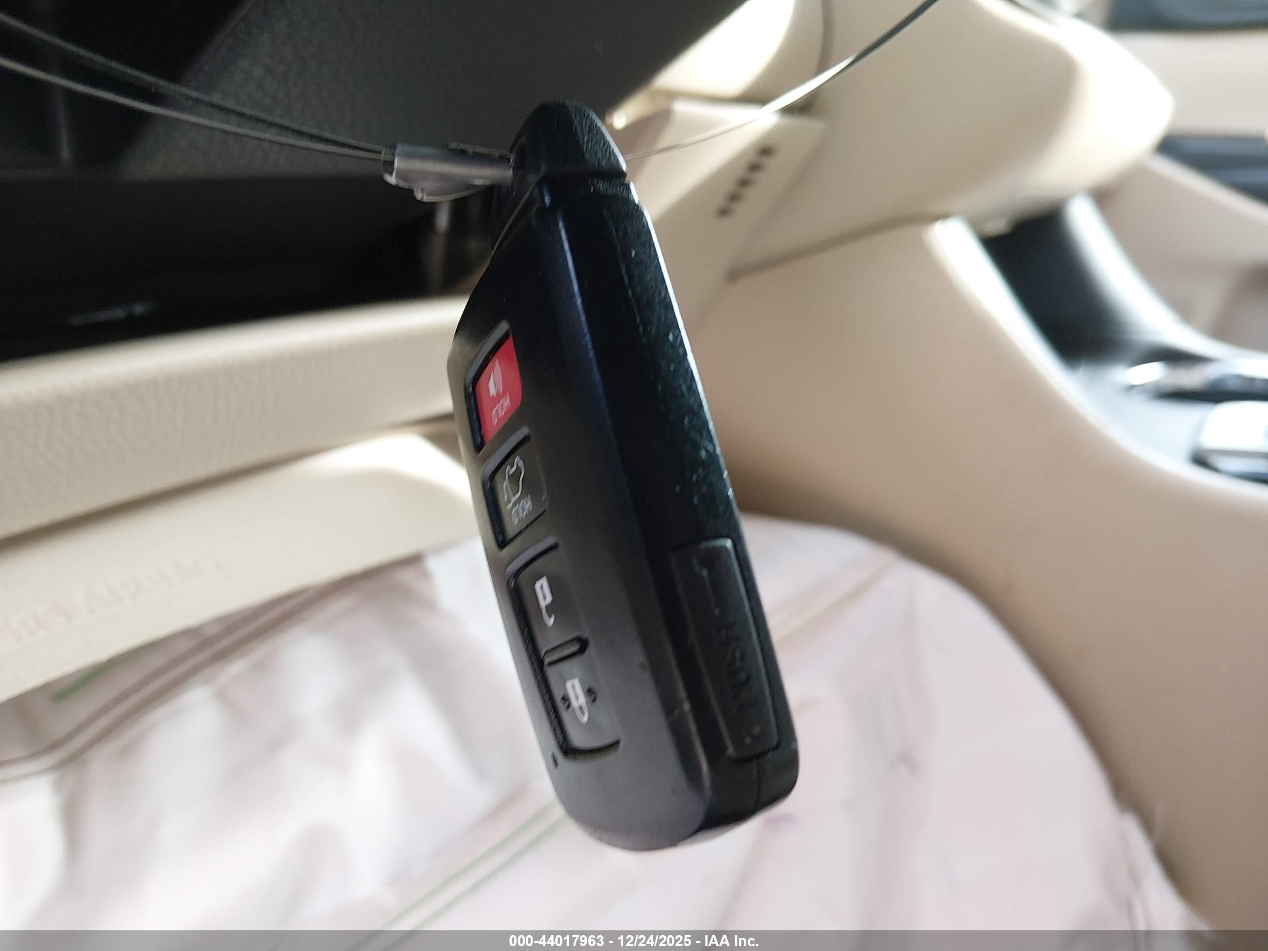 TOYOTA HIGHLANDER image 11