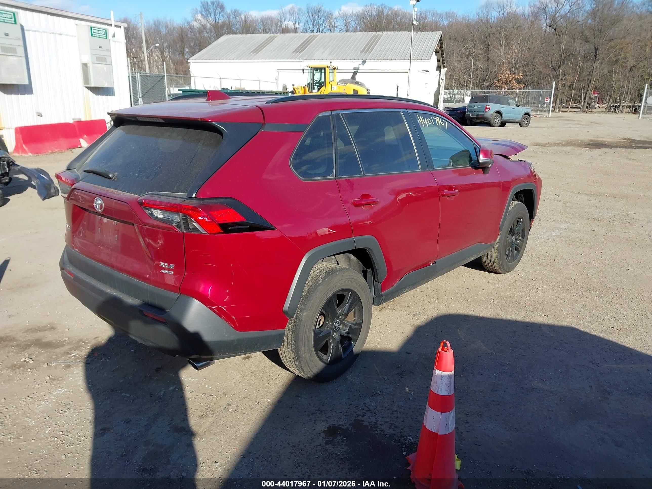 TOYOTA RAV4 image 4
