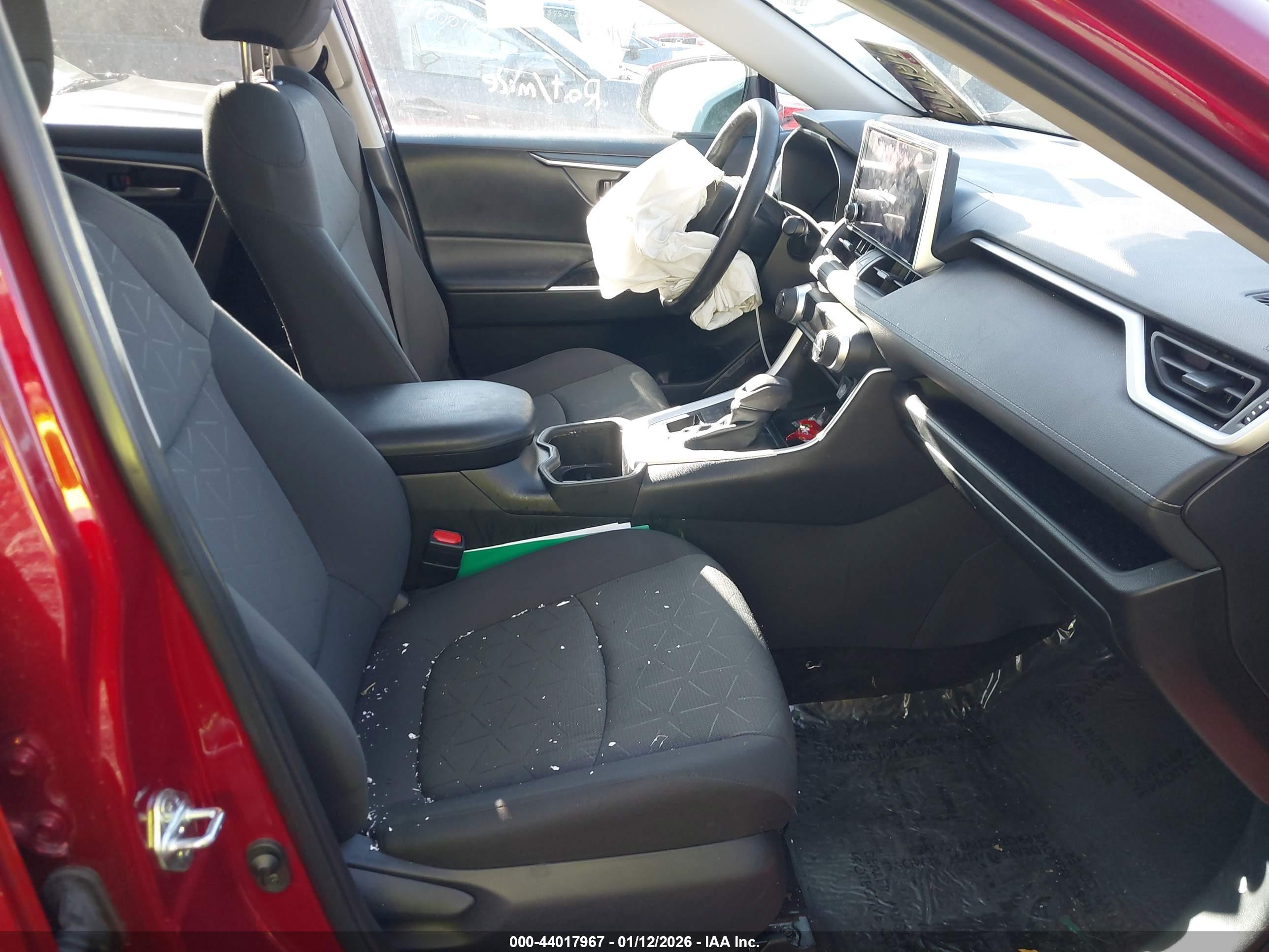 TOYOTA RAV4 image 5