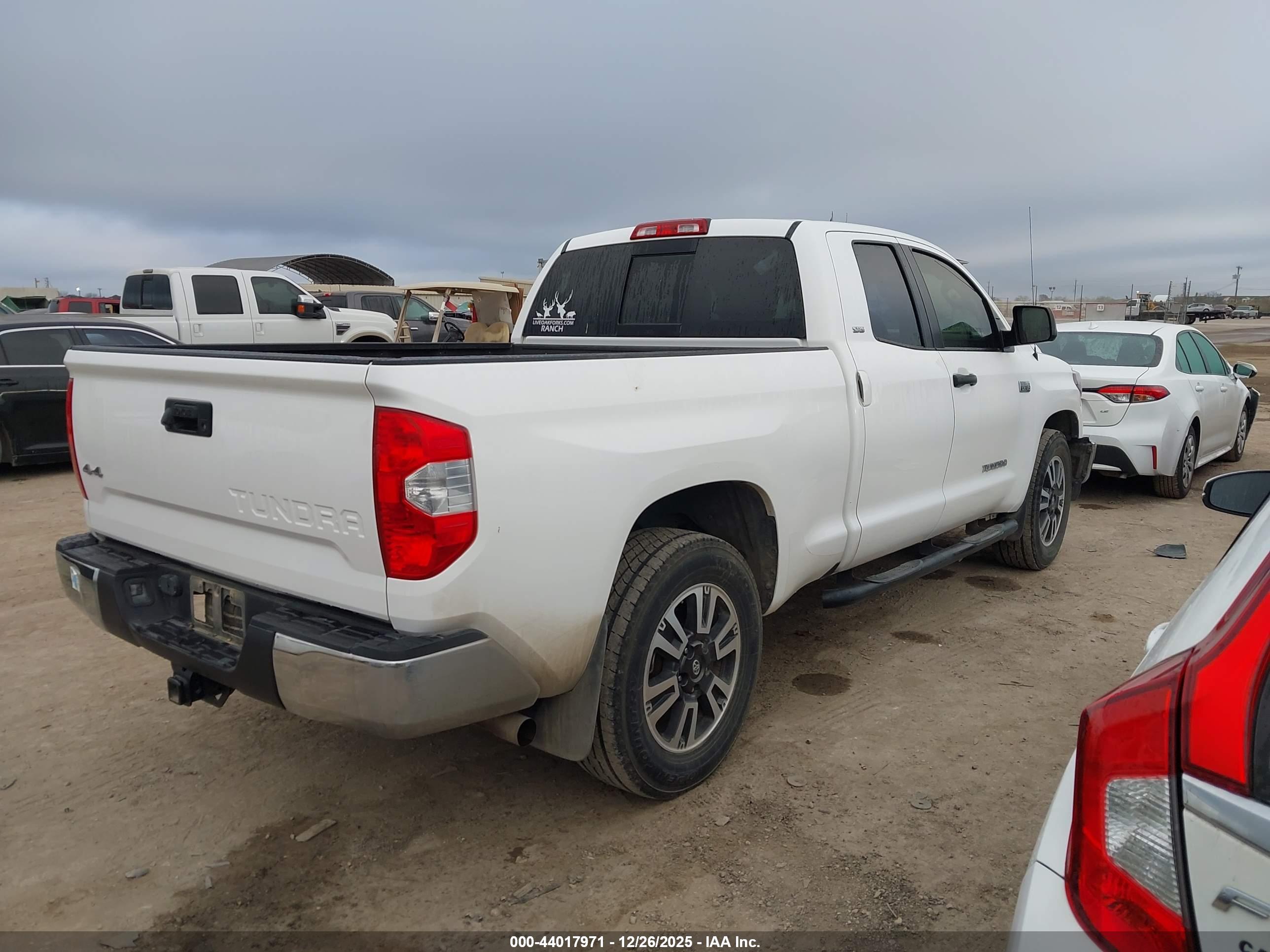 TOYOTA TUNDRA image 4