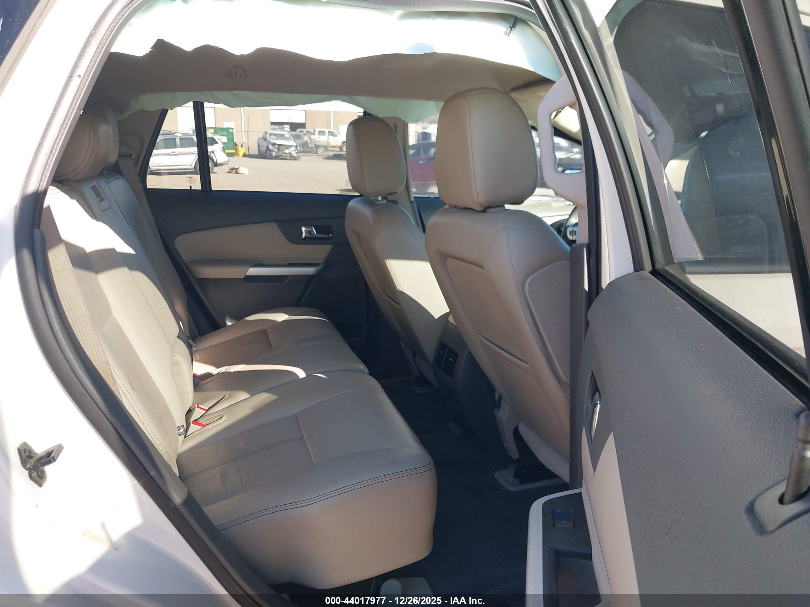 FORD EDGE image 8