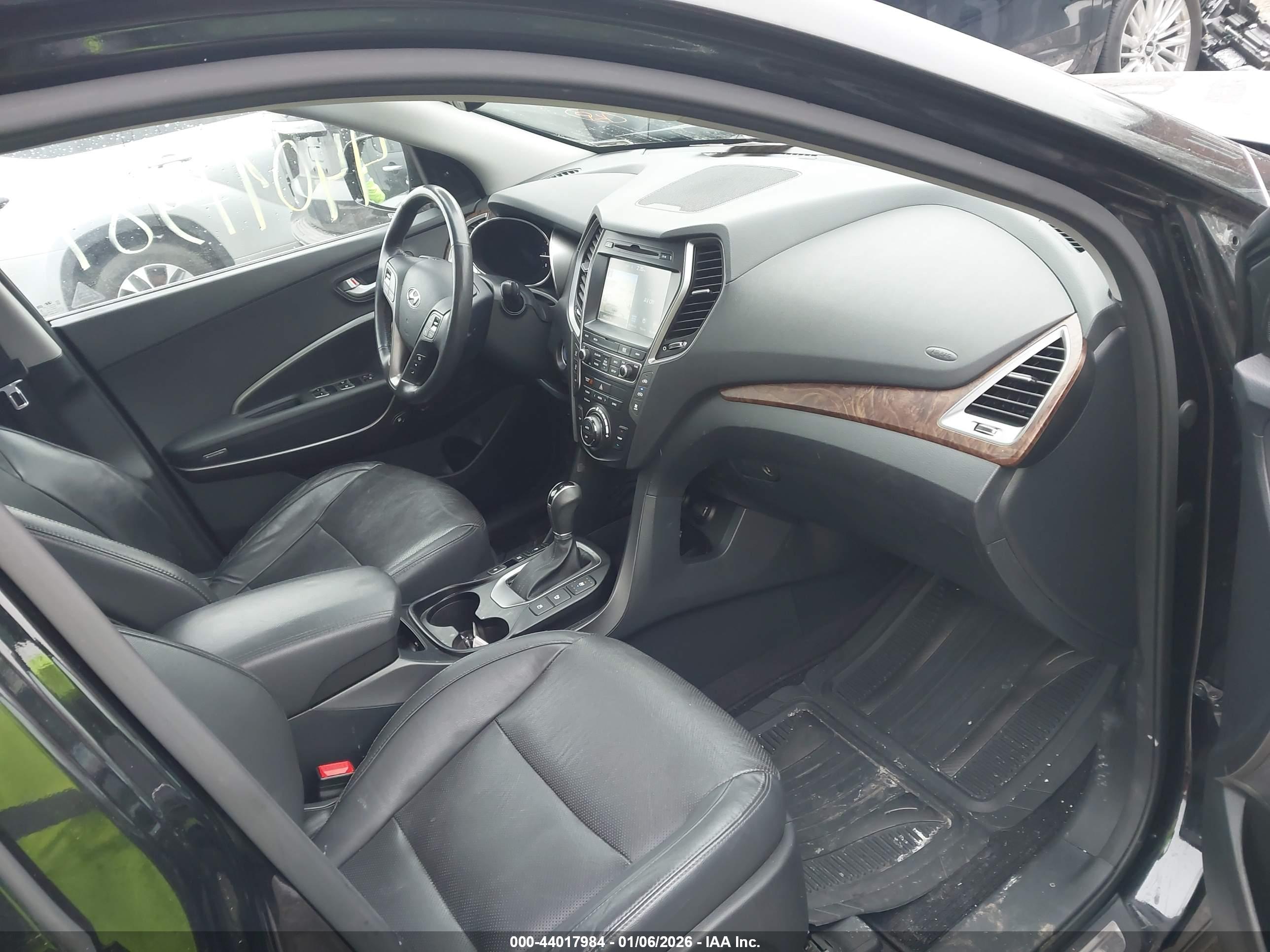 HYUNDAI SANTA image 5