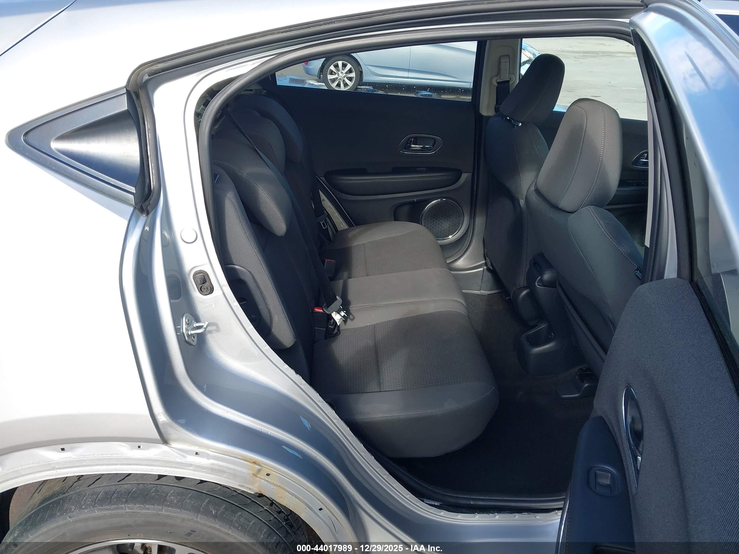 HONDA HR-V image 8