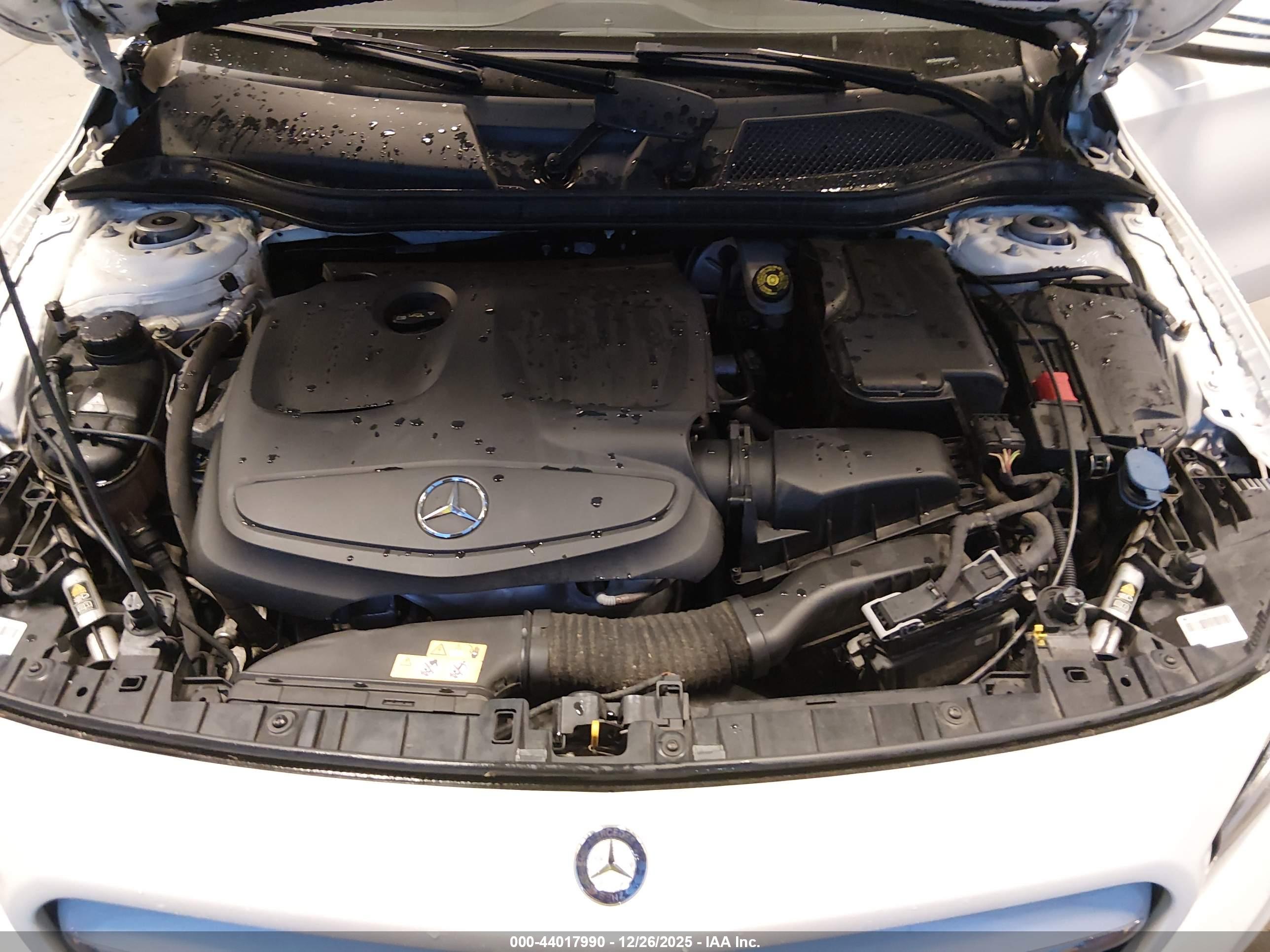 MERCEDES-BENZ GLA image 10