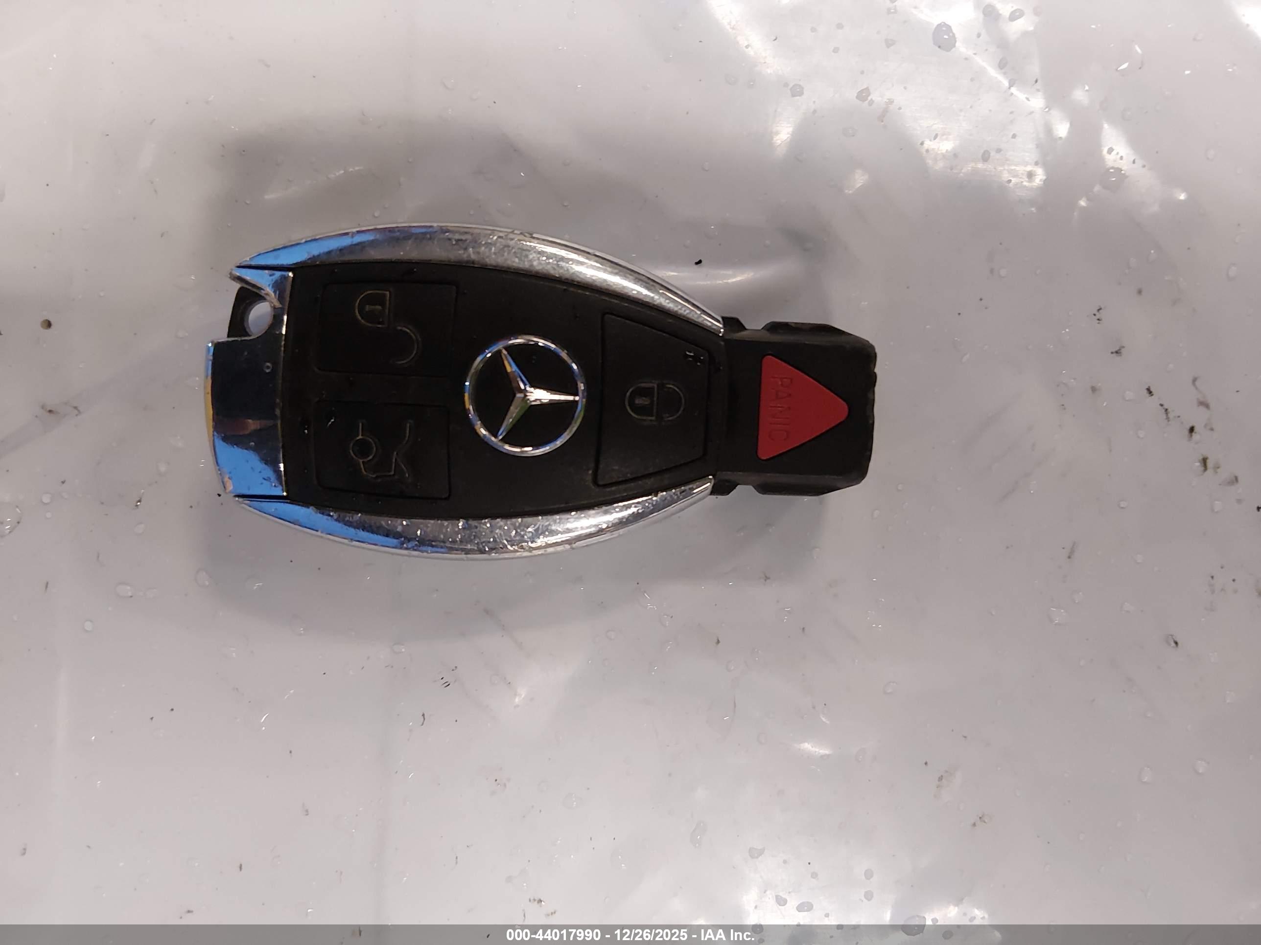 MERCEDES-BENZ GLA image 11