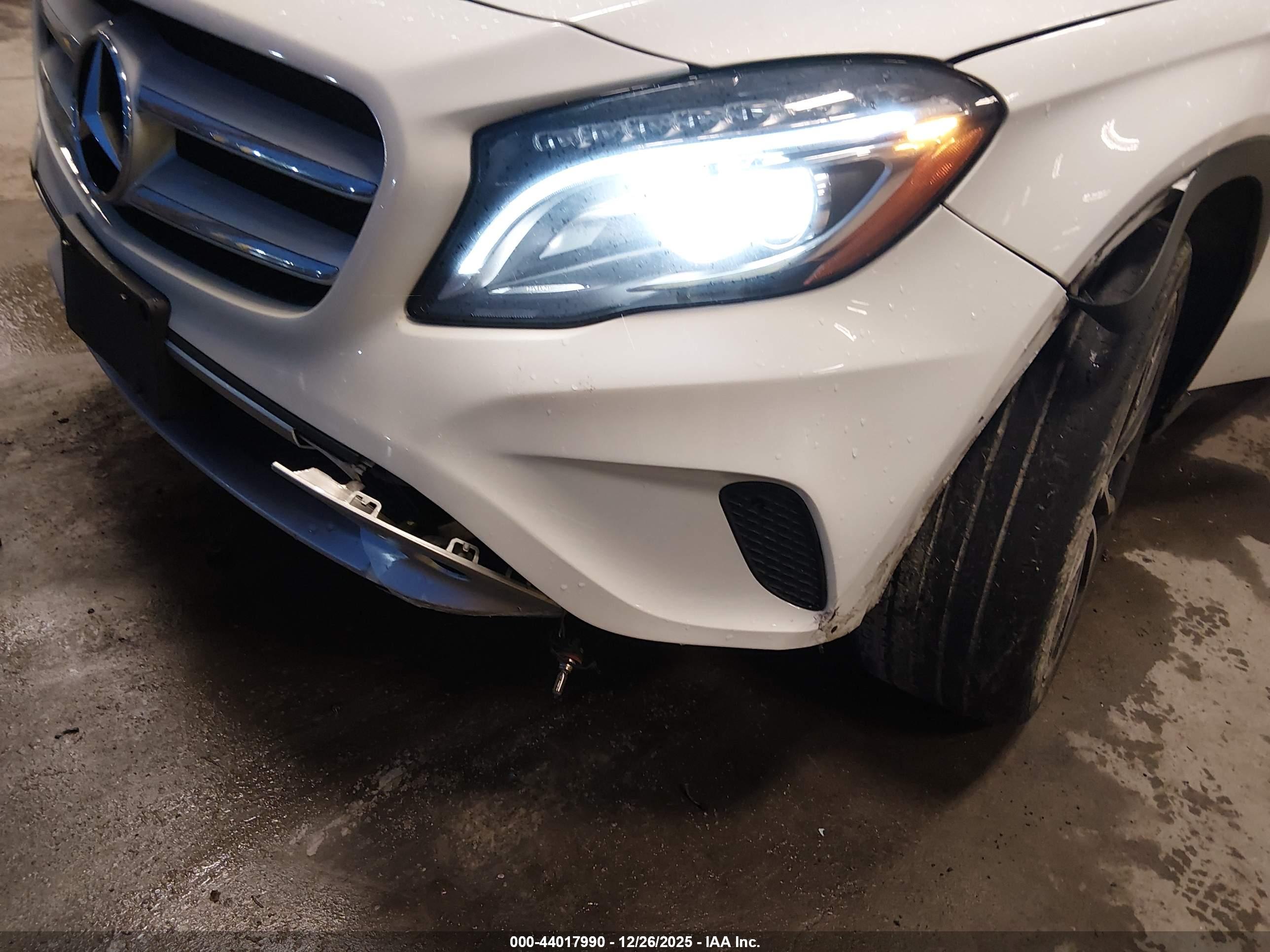 MERCEDES-BENZ GLA image 6