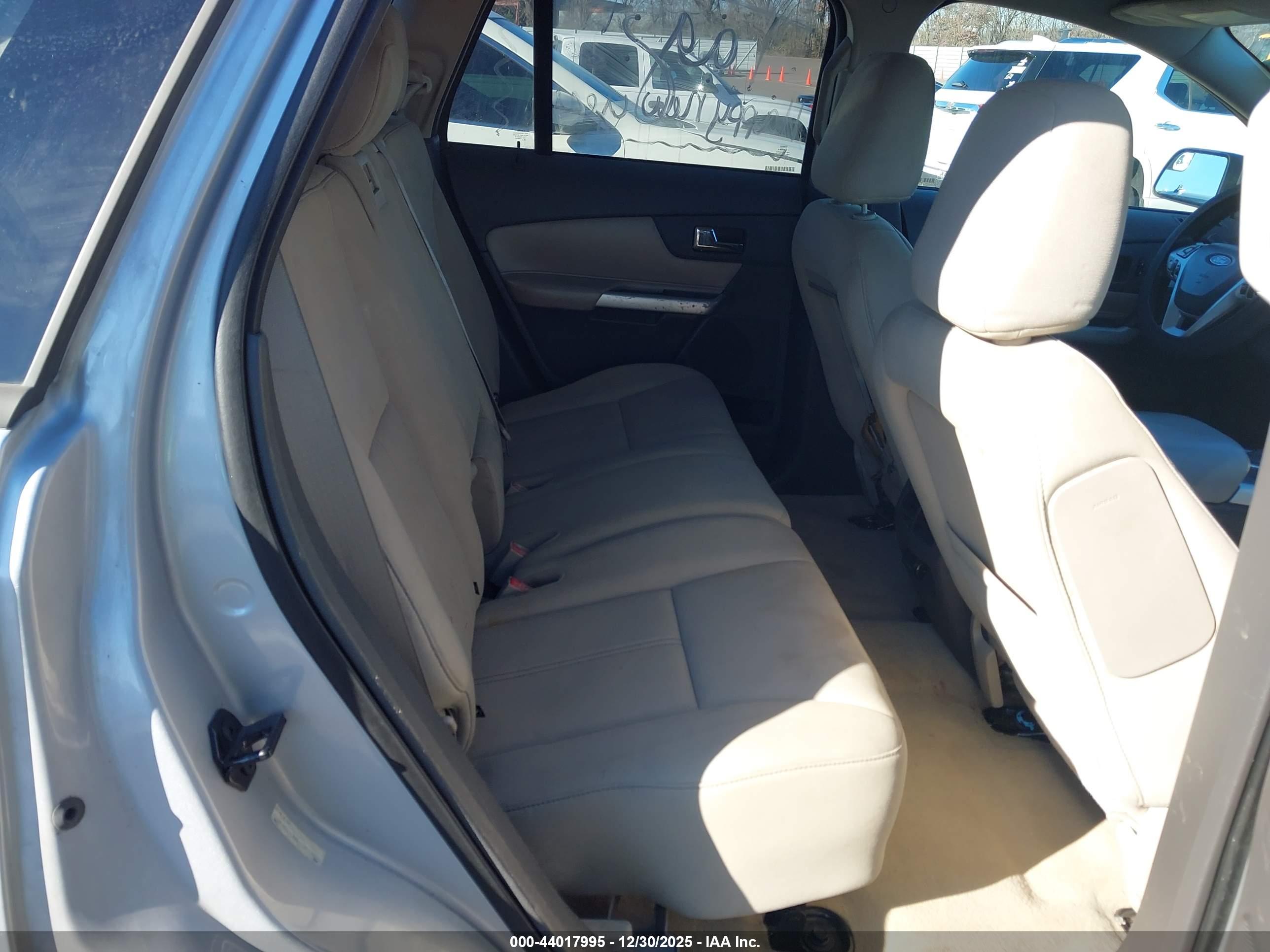 FORD EDGE image 8