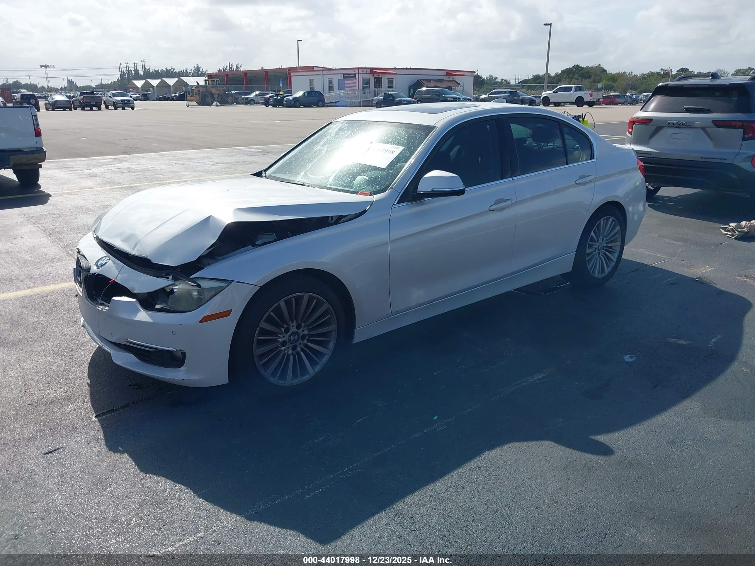 BMW 328I image 2